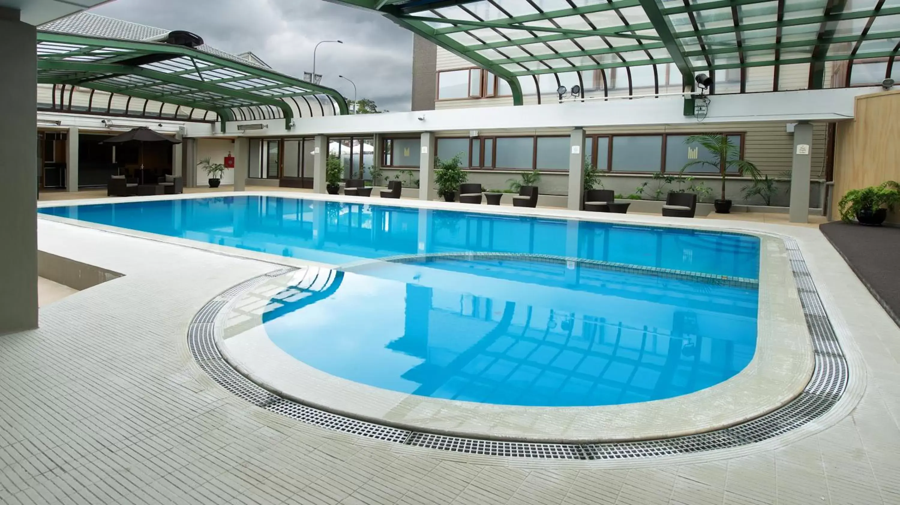 Swimming pool in Millennium Hotel Rotorua Swimming pool in Millennium Hotel Rotorua