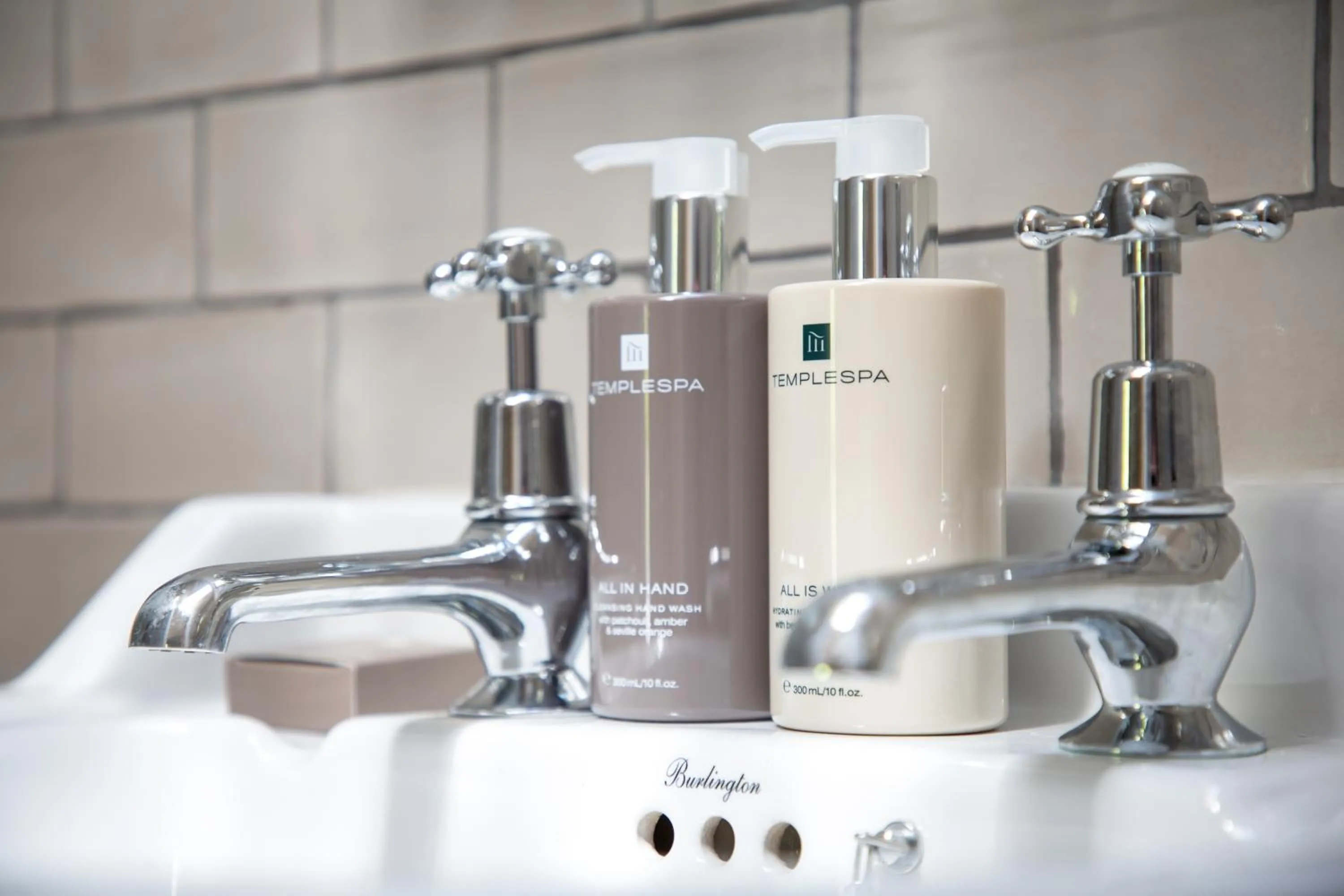 Bathroom in The Lion Bicester