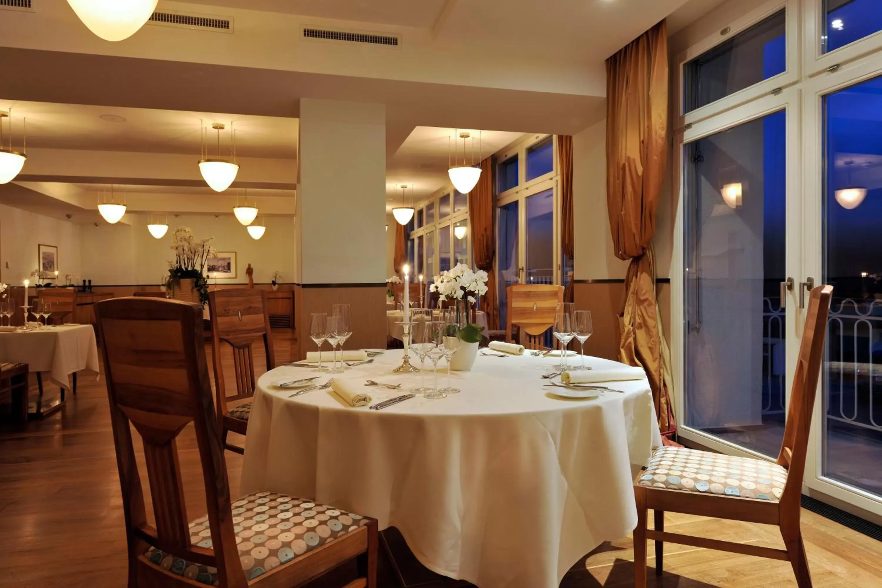 Restaurant/Places to Eat in Waldhotel & SPA Davos - for body & soul