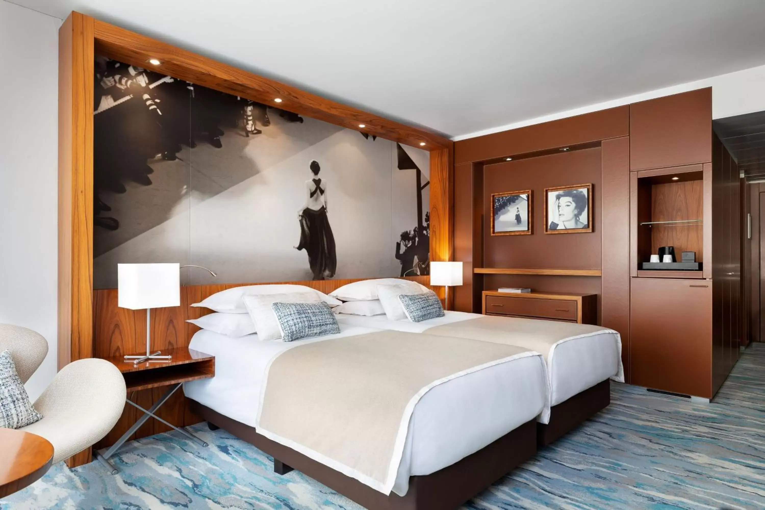 Photo of the whole room, Bed in JW Marriott Cannes