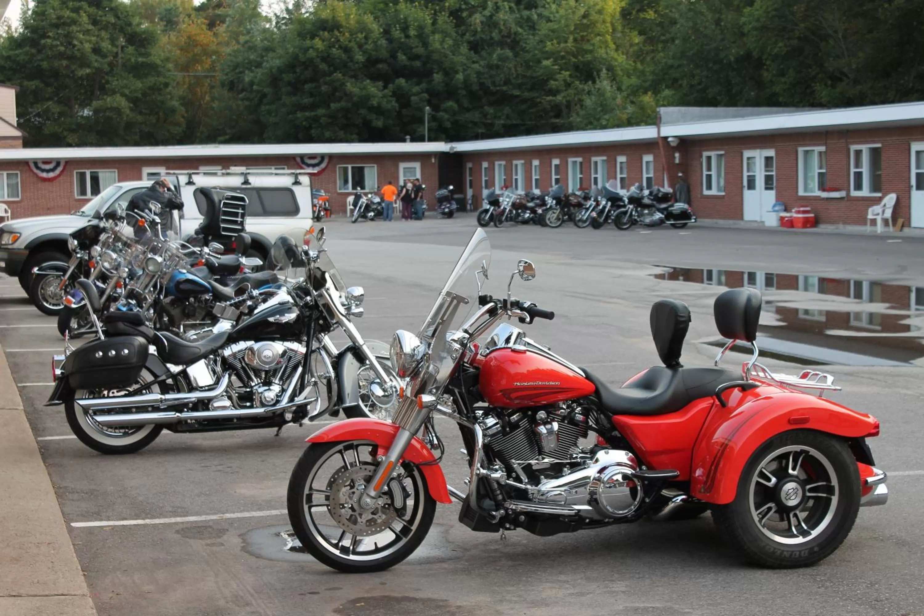 Facade/entrance in Budget Host Crestview Inn