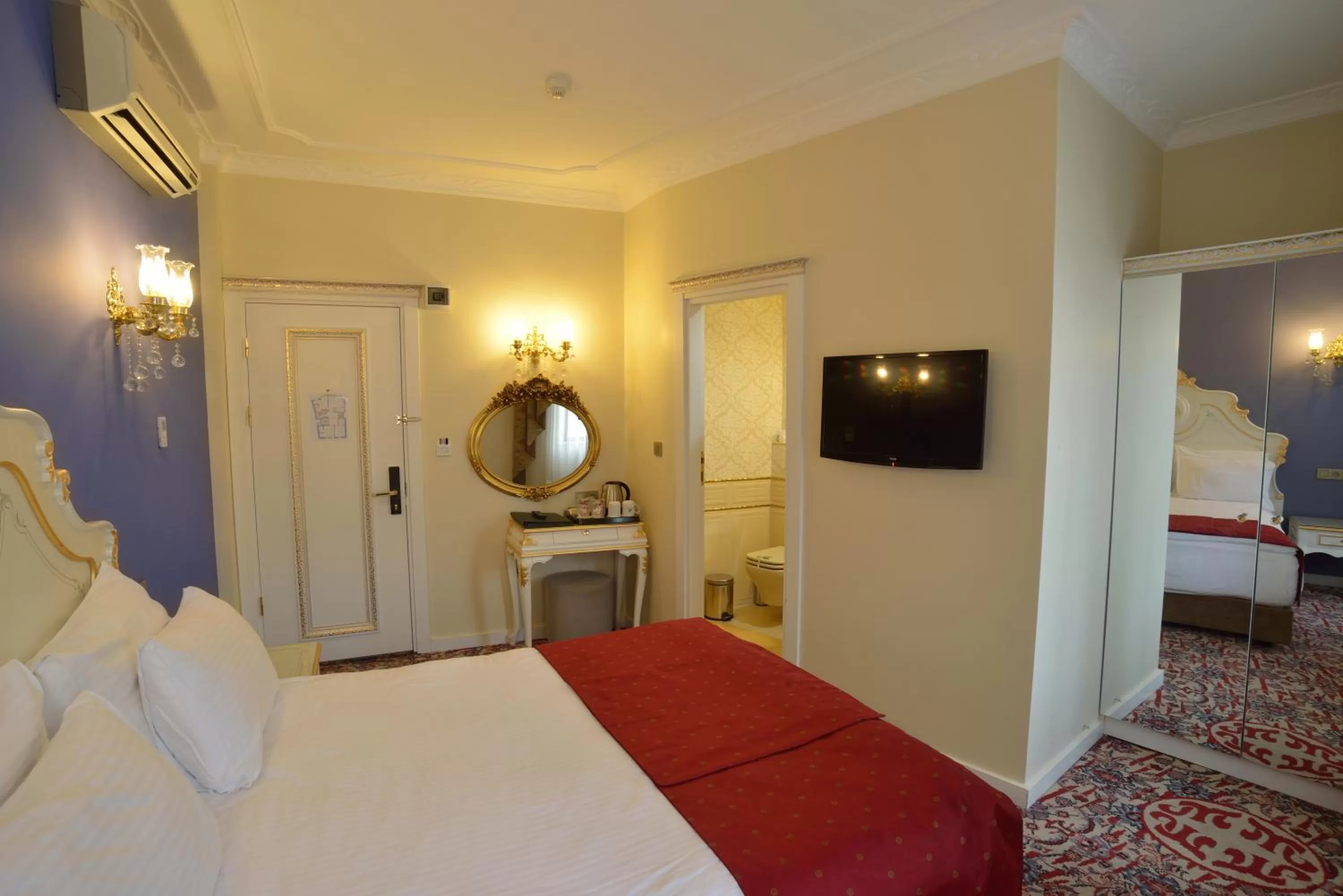 Bed in Galatower Hotel