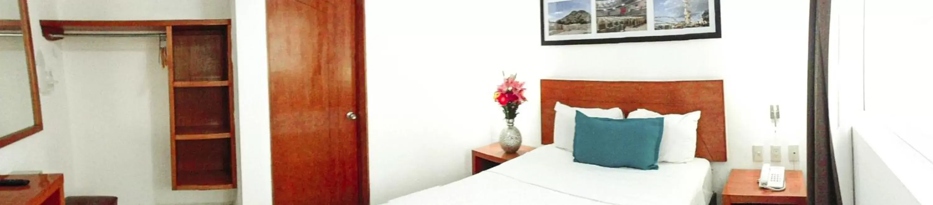 Bed in Hotel River Poliforum