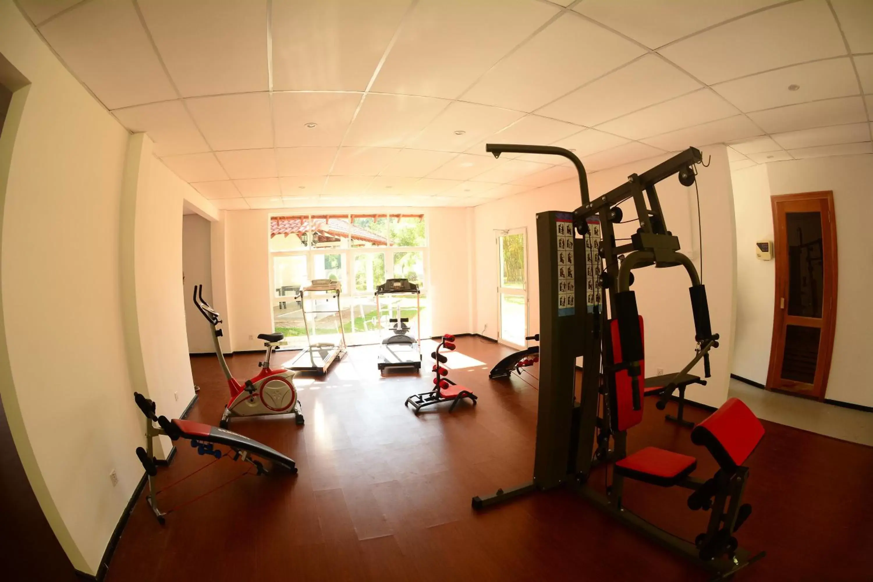 Fitness centre/facilities, Fitness Center/Facilities in The Covanro Airport Hotel - Katunayake