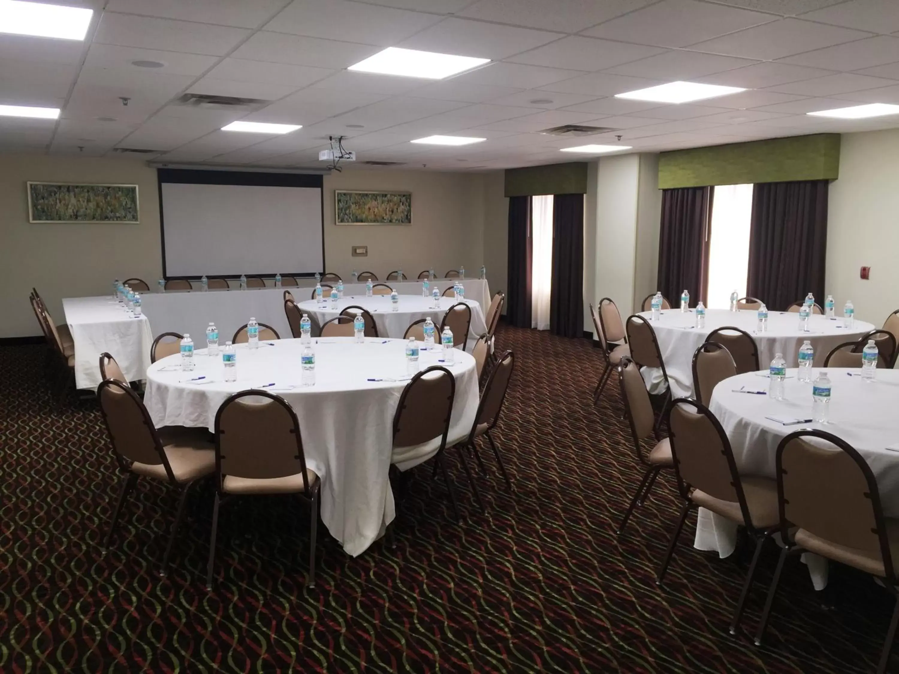 Meeting/conference room in Holiday Inn Express Hotel & Suites Orange City - Deltona, an IHG Hotel