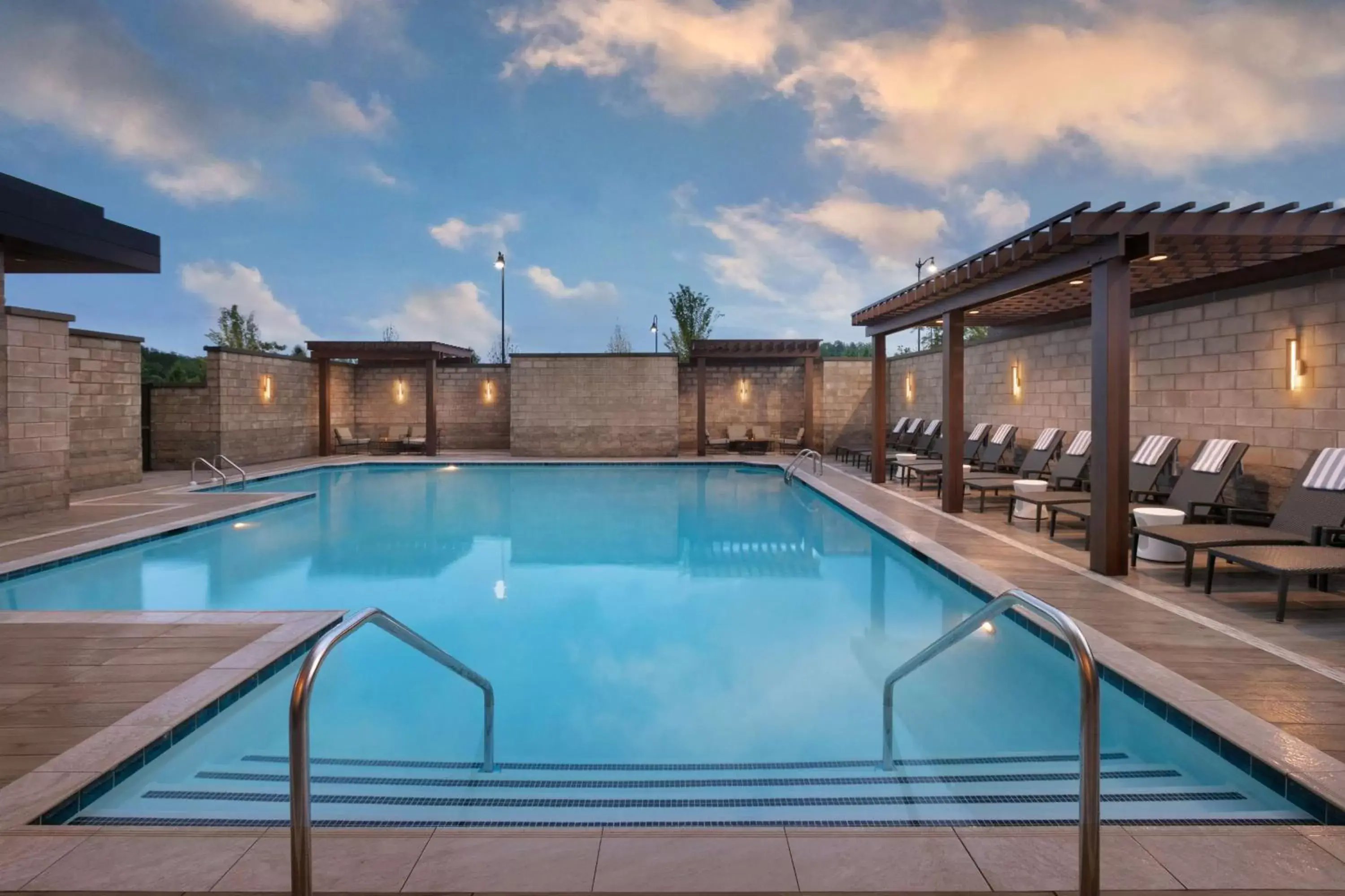 Pool view, Swimming Pool in Hilton Alpharetta Atlanta