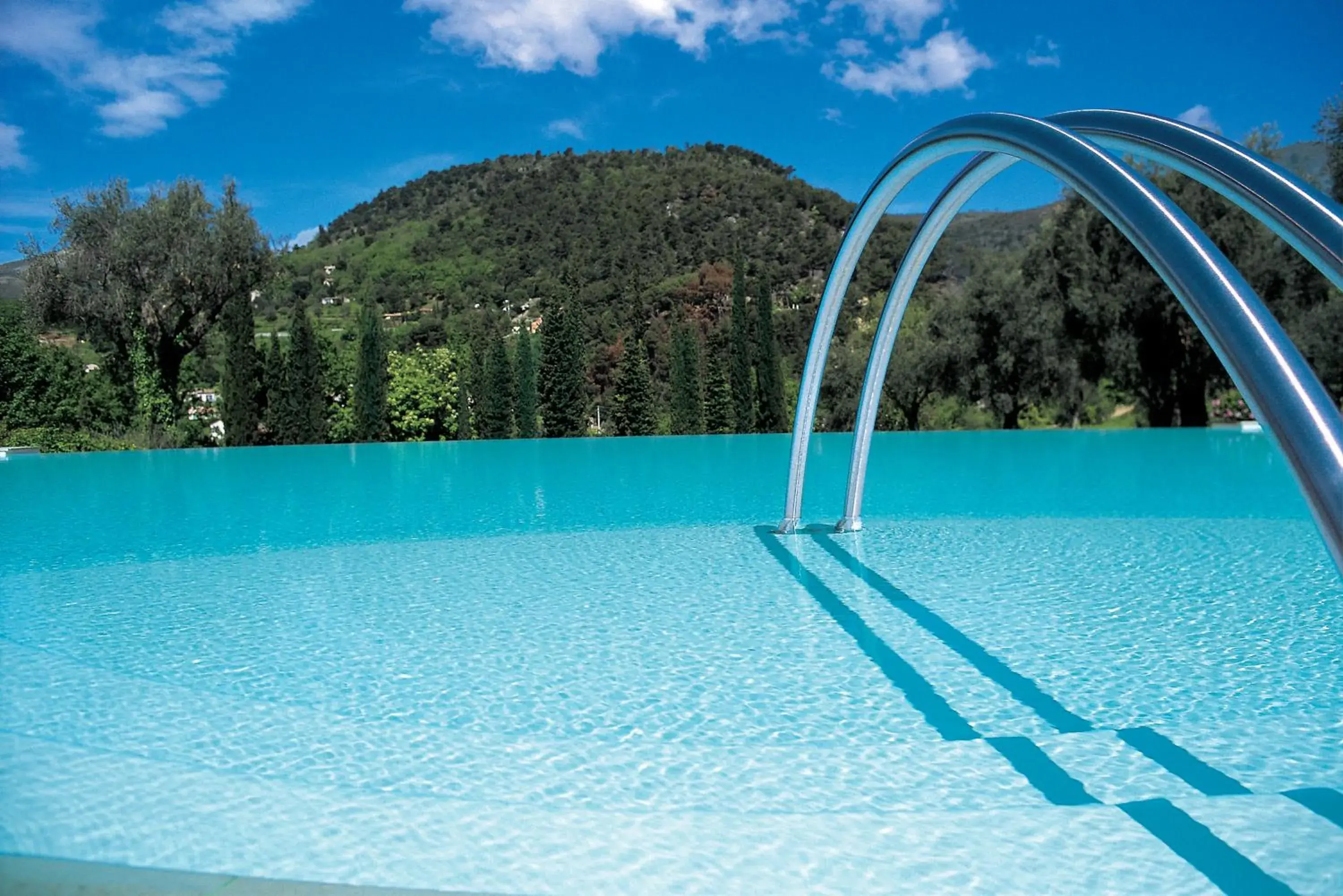 Swimming Pool in Château Saint-Martin & Spa - an Oetker Collection Hotel