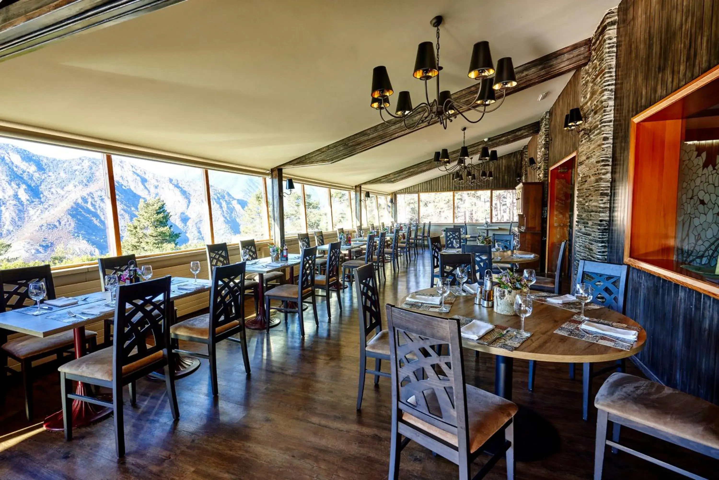 Restaurant/places to eat in Coma Bella Restaurant/places to eat in Coma Bella