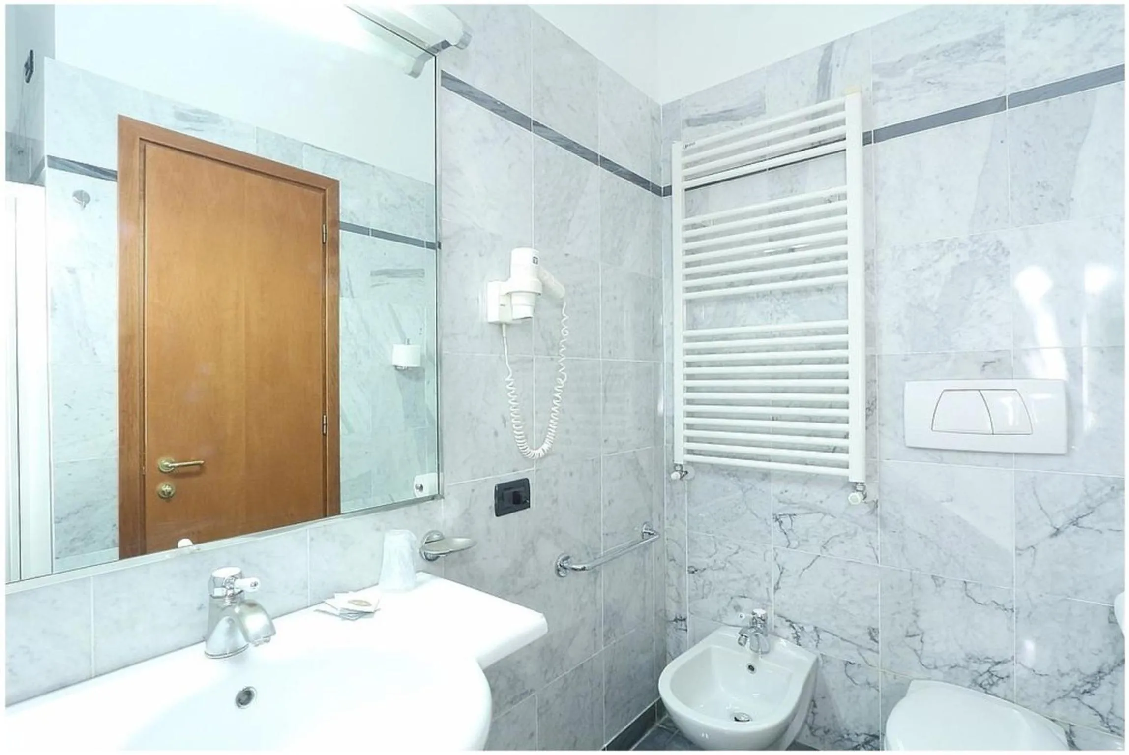 Bathroom in Hotel Arcadia