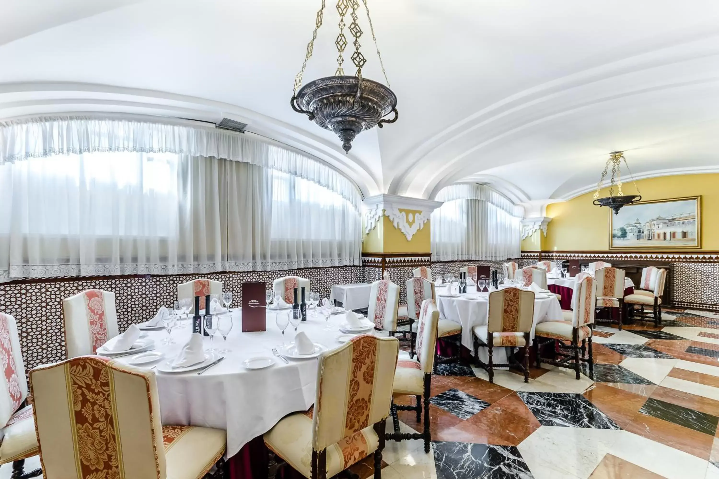 Banquet/Function facilities, Restaurant/Places to Eat in Exe Sevilla Macarena