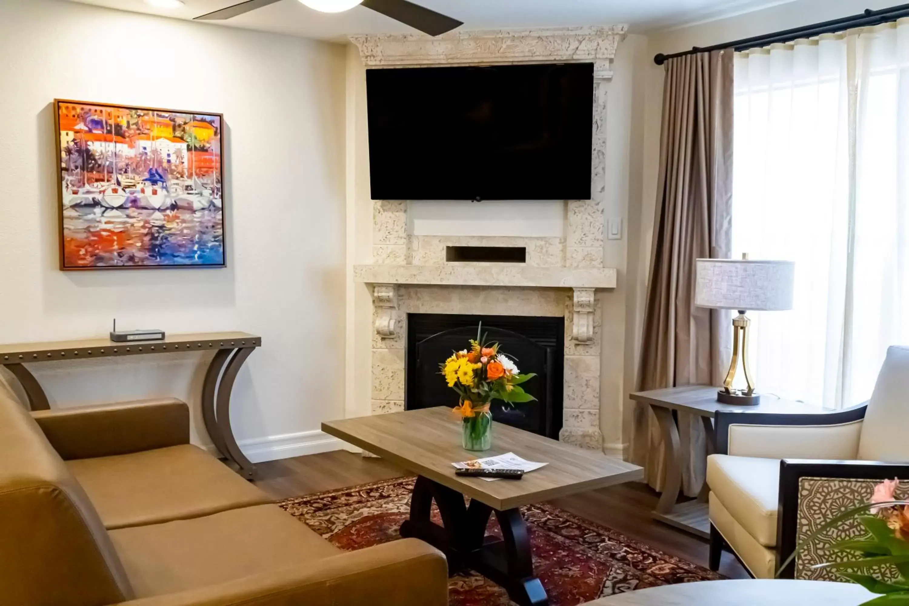 Living room, TV/Entertainment Center in Westgate Flamingo Bay Resort
