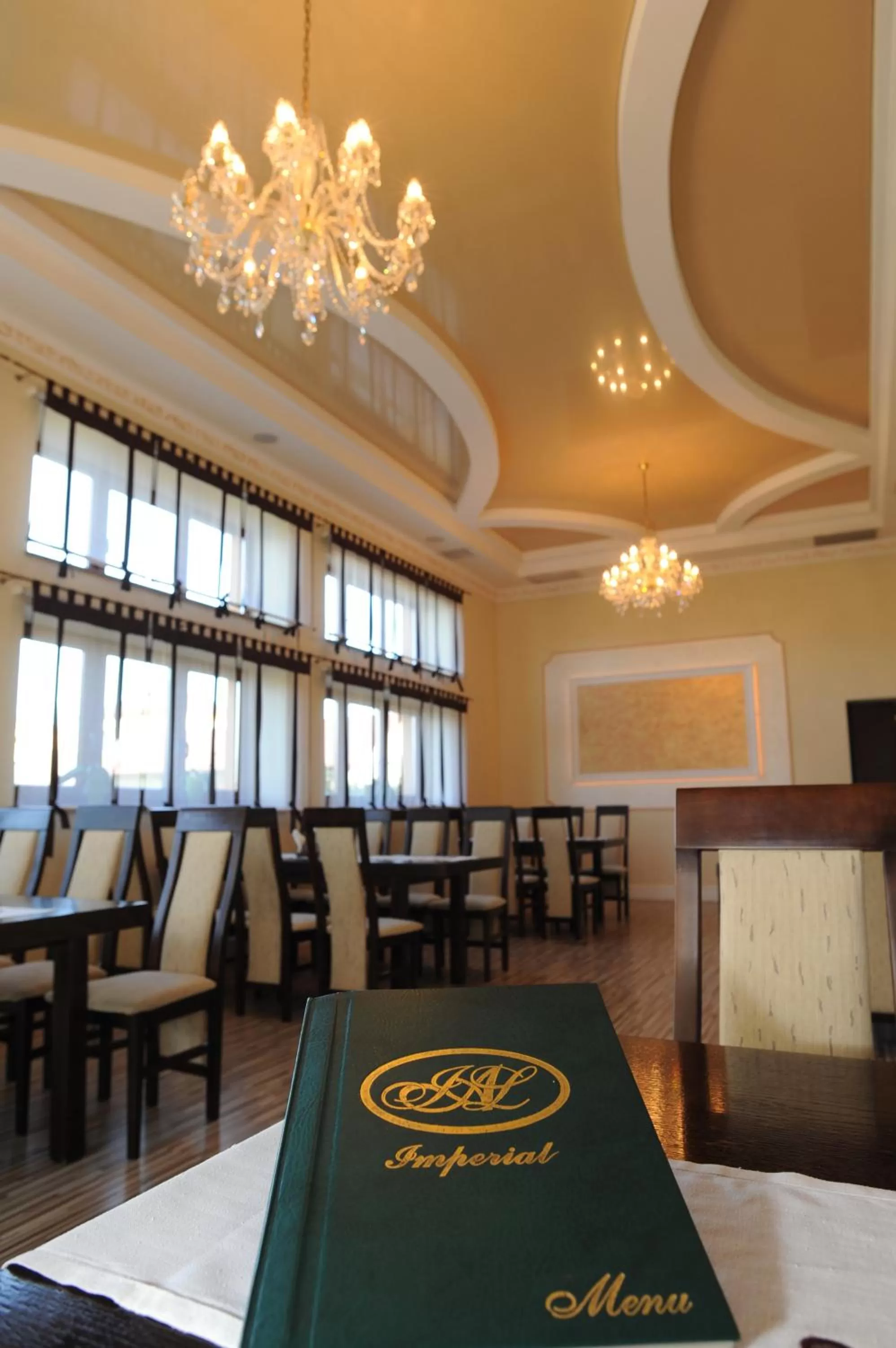 Restaurant/places to eat in Hotel Imperial