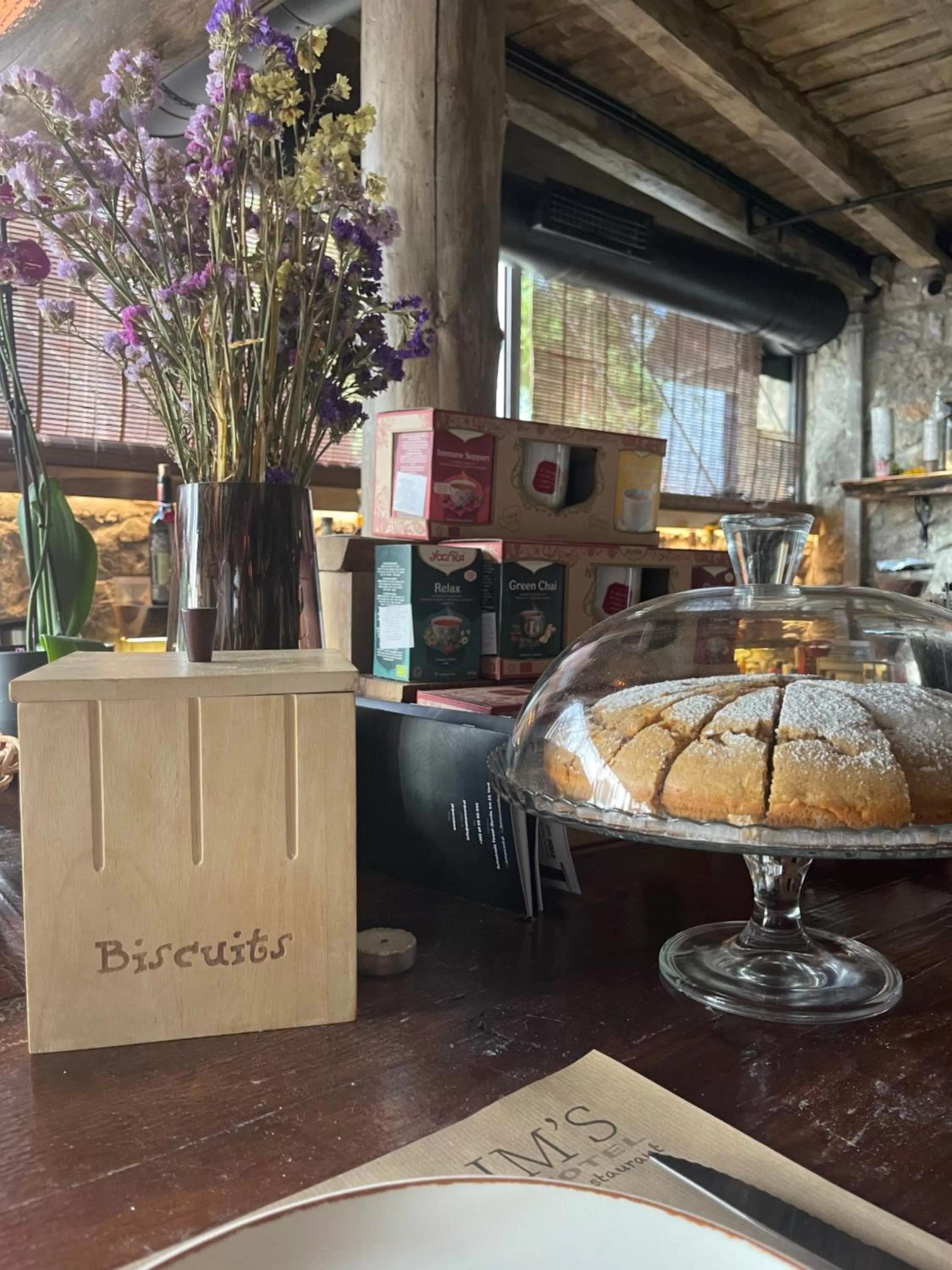 Food in Dim's Hotel & Restaurant