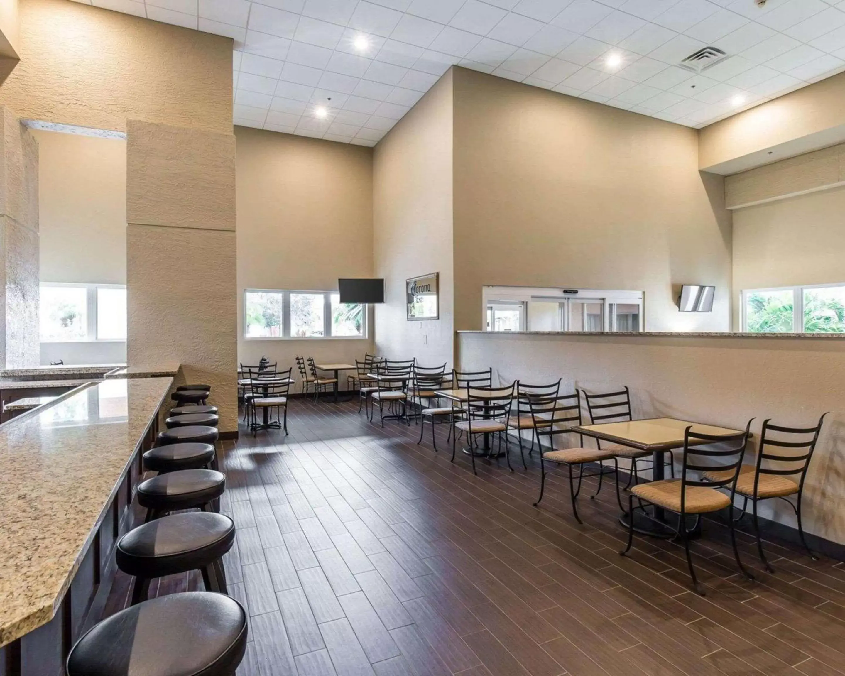 Lobby or reception in Comfort Inn Naples East I-75