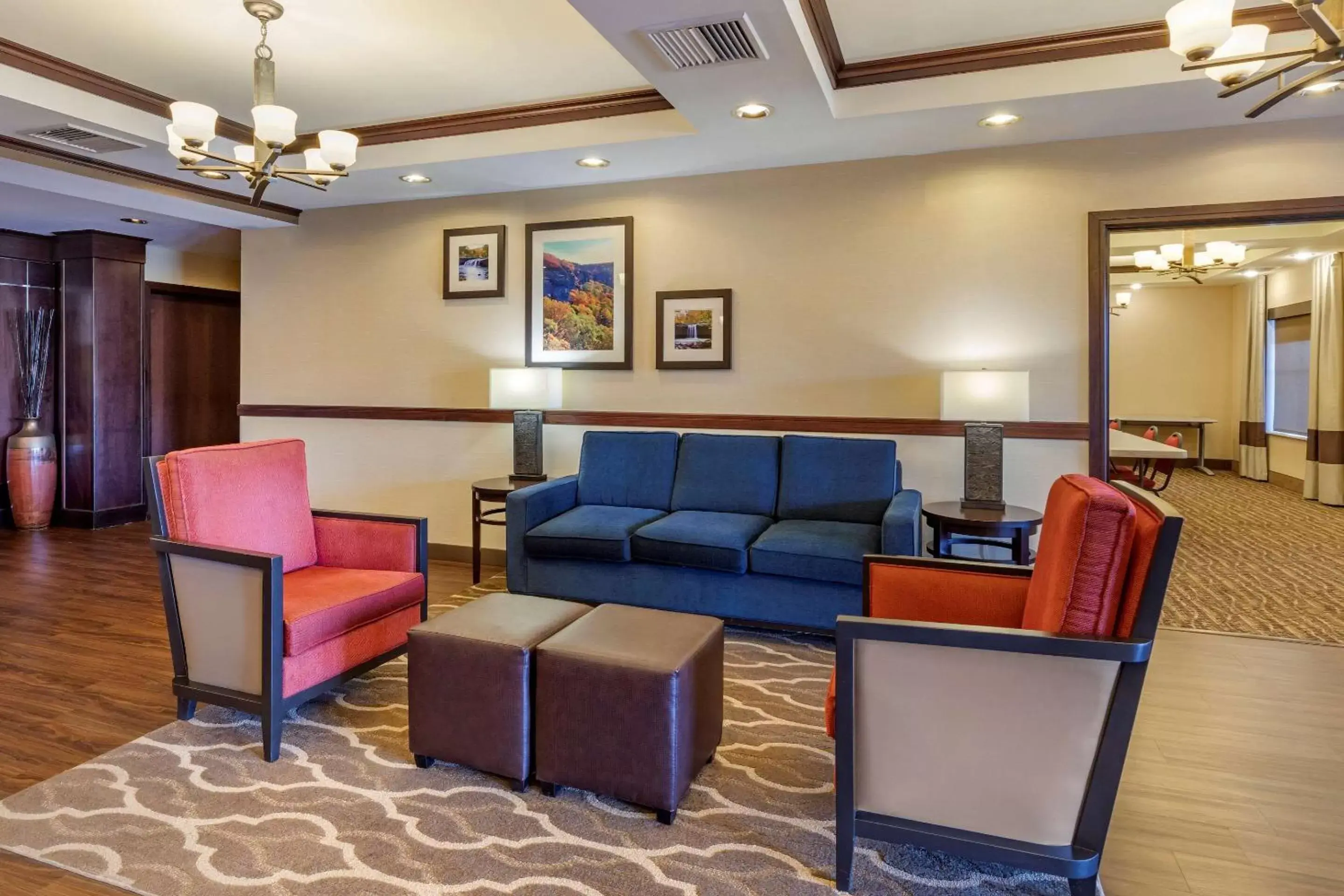 Lobby or reception, Seating Area in Comfort Inn & Suites Russellville I-40