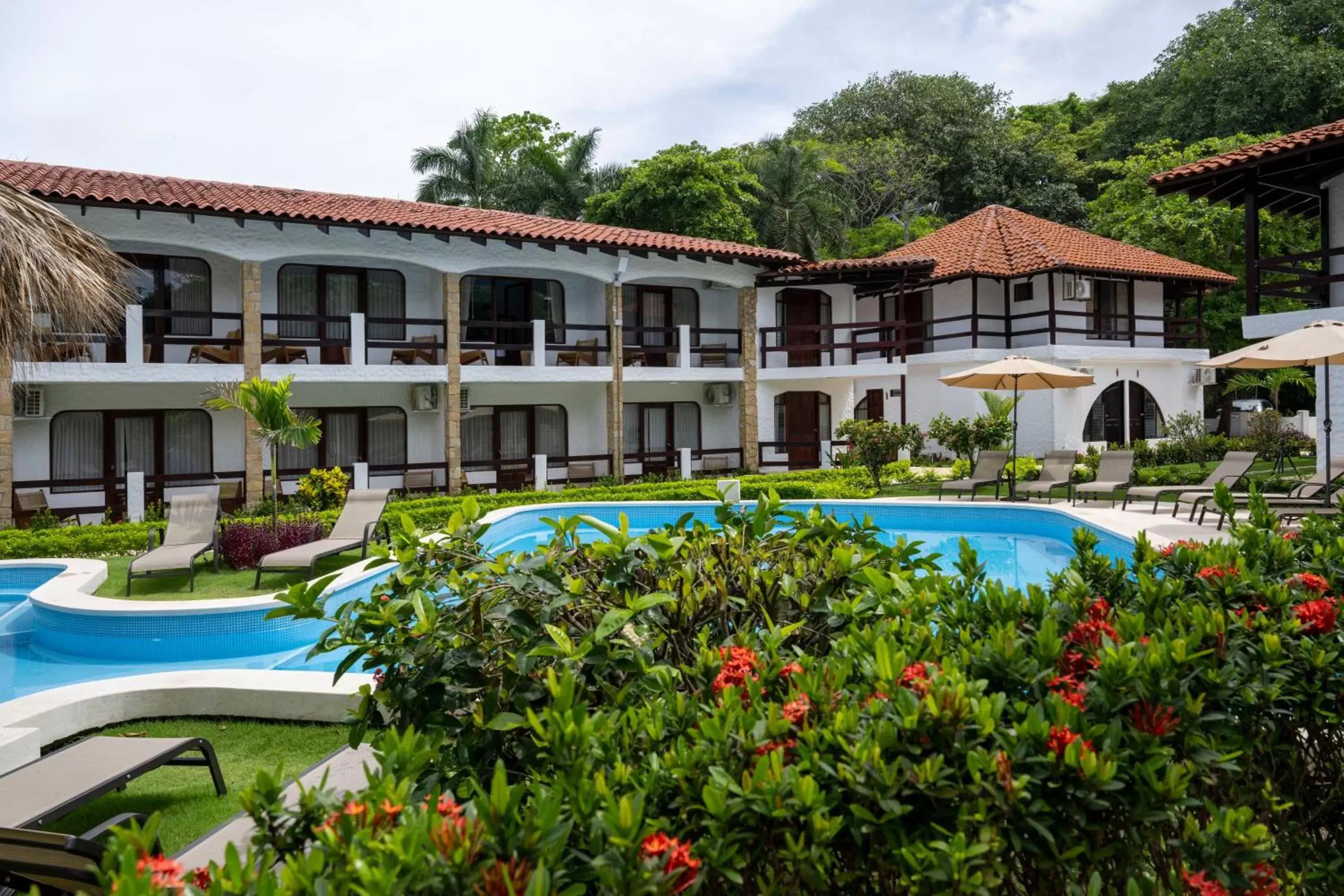 Pool view, Swimming Pool in Fuego del Sol Beachfront Hotel