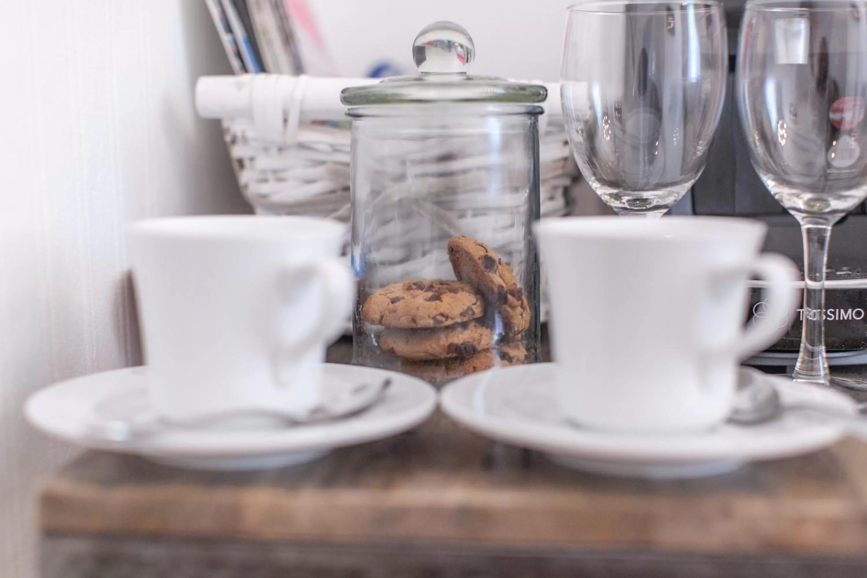 Coffee/tea facilities in Lyme Townhouse