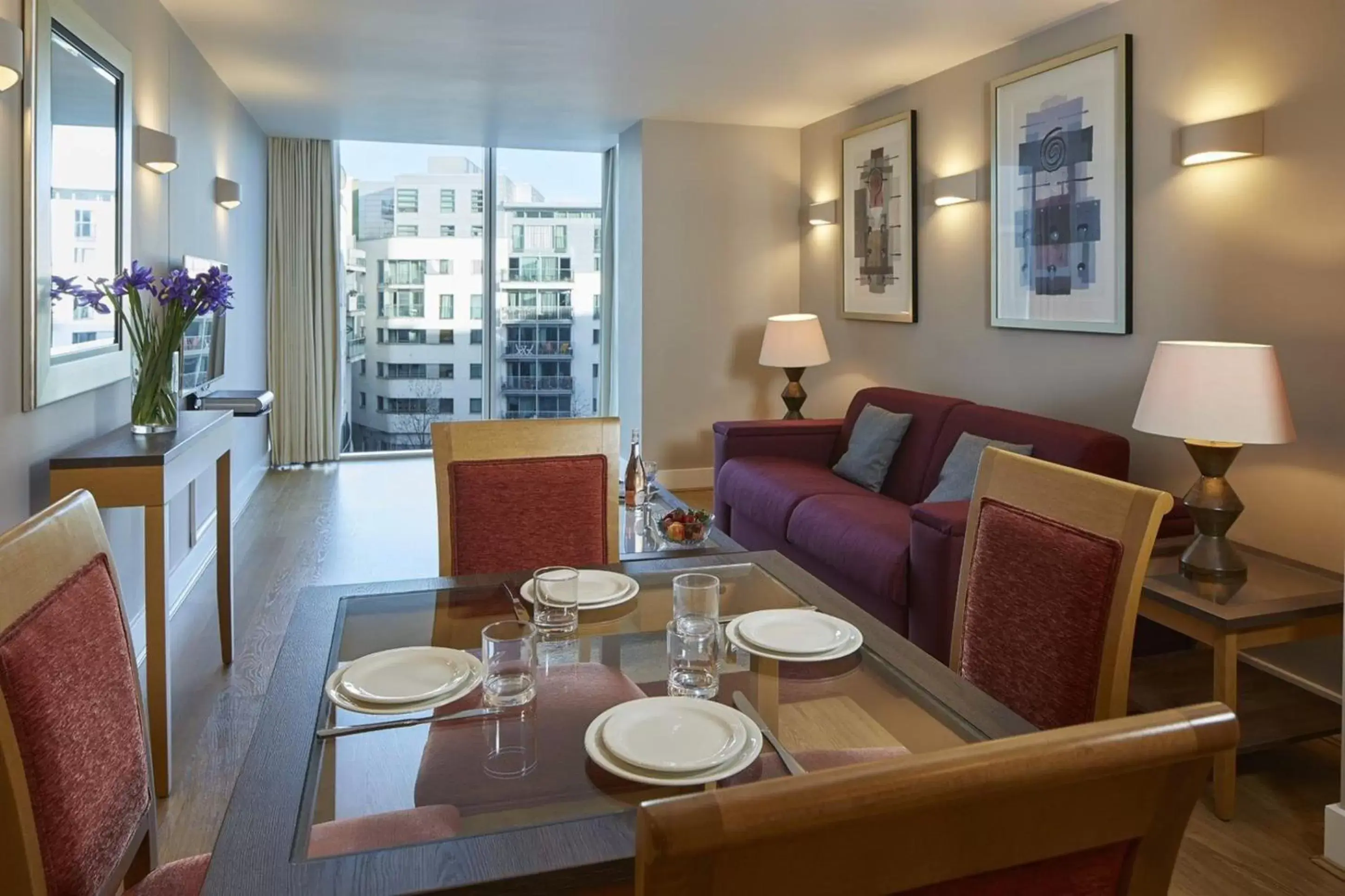 Living room, Restaurant/Places to Eat in Marlin Apartments London Bridge - Empire Square