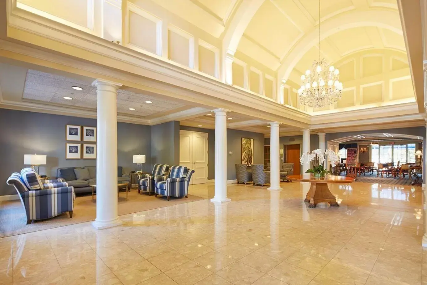 Lobby or reception in Trianon Bonita Bay Hotel