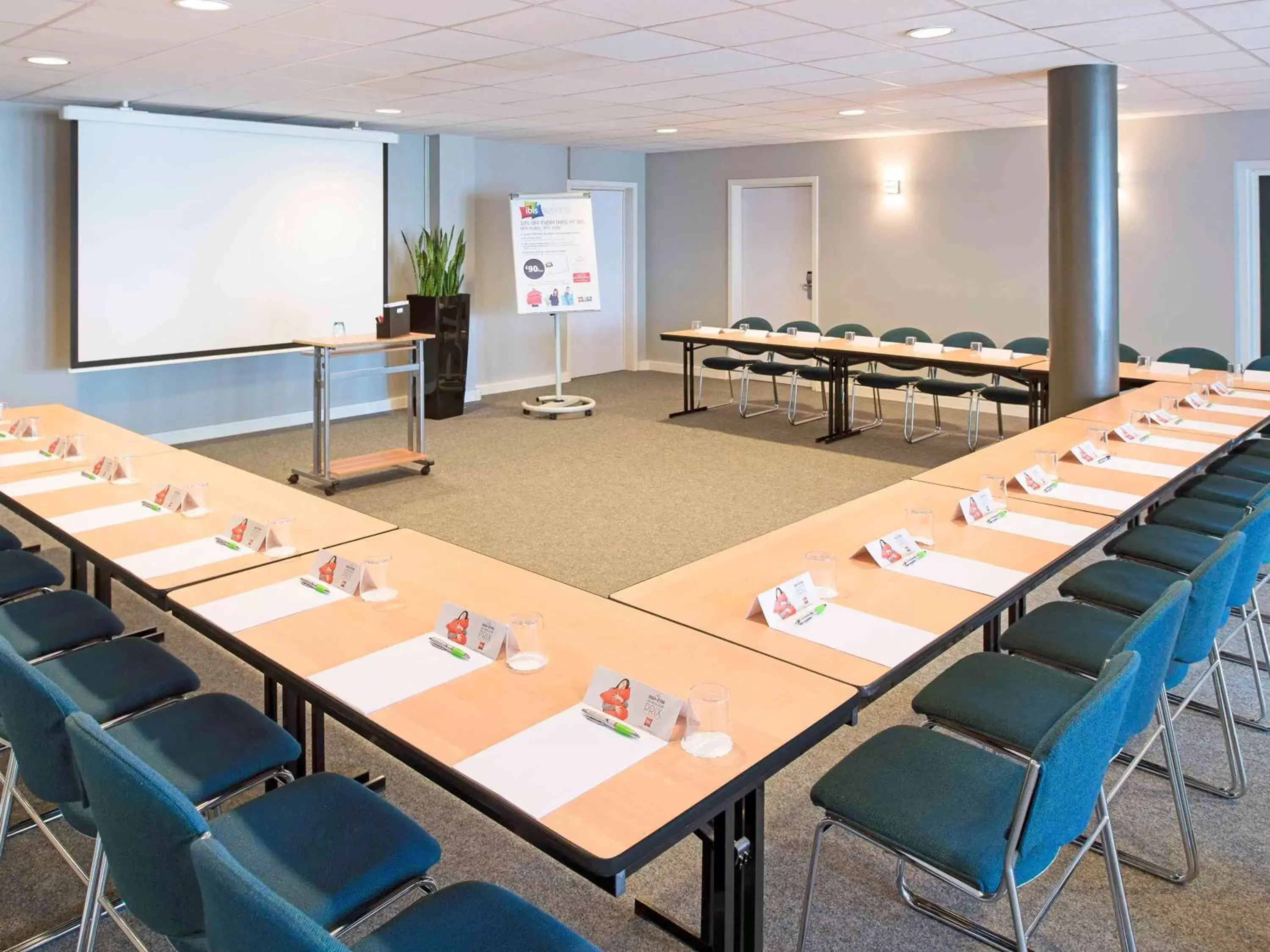 On site, Business Area/Conference Room in ibis Luxembourg Sud