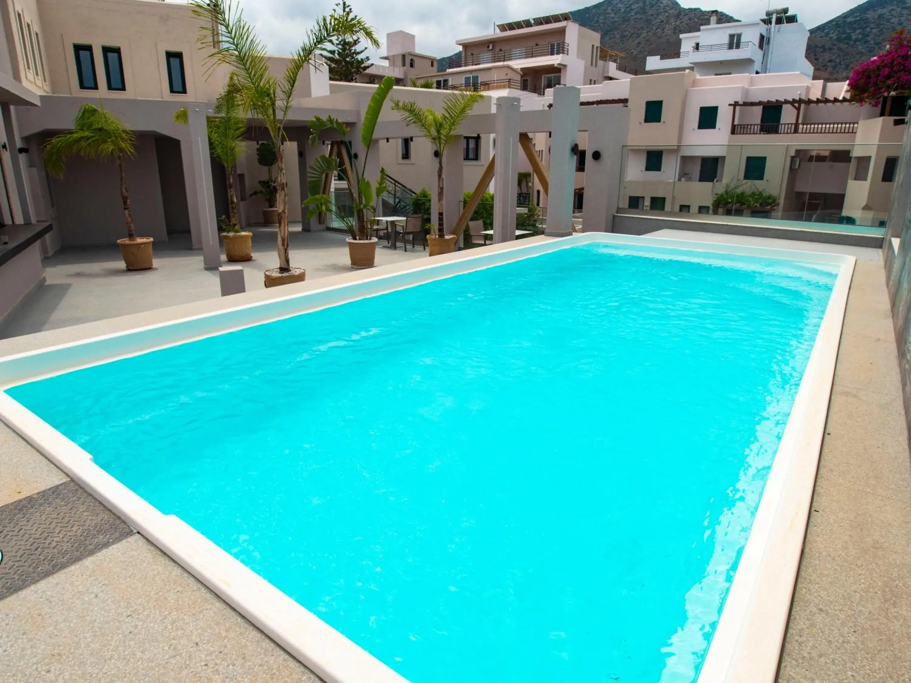 Swimming Pool in Elmi Beach Hotel & Suites