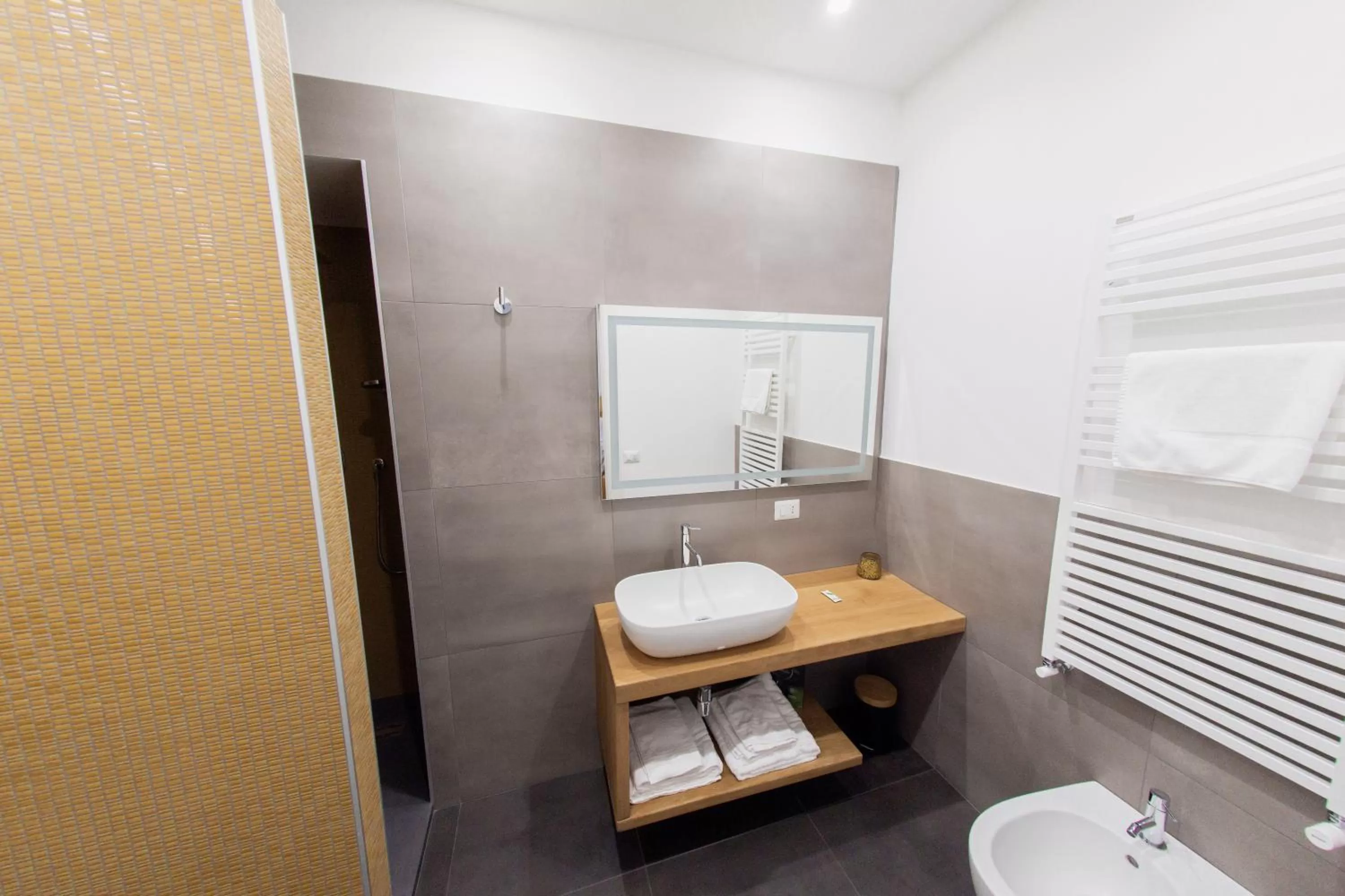 Bathroom in Novecento