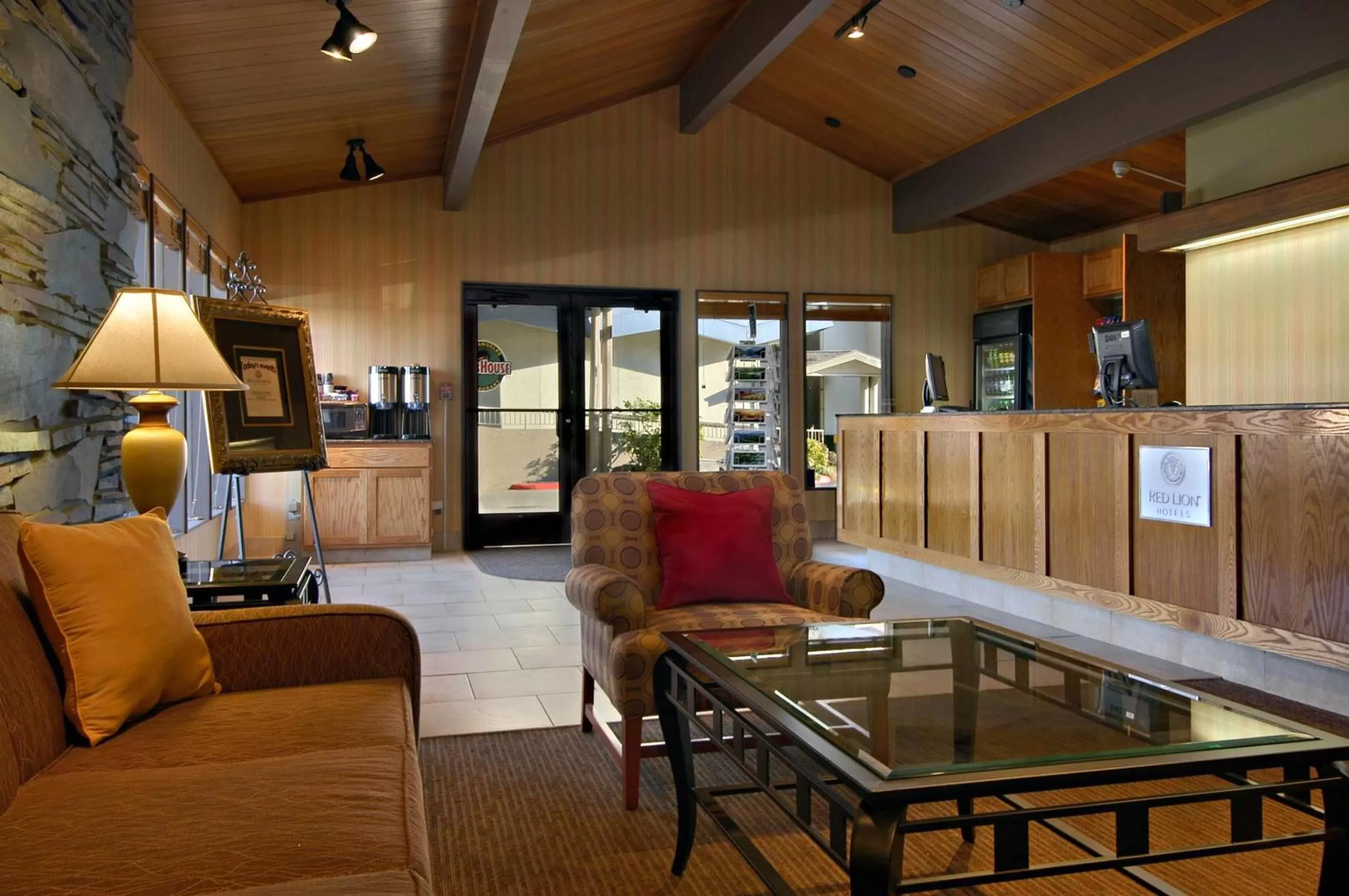 Lobby or reception in Red Lion Hotel Port Angeles Harbor