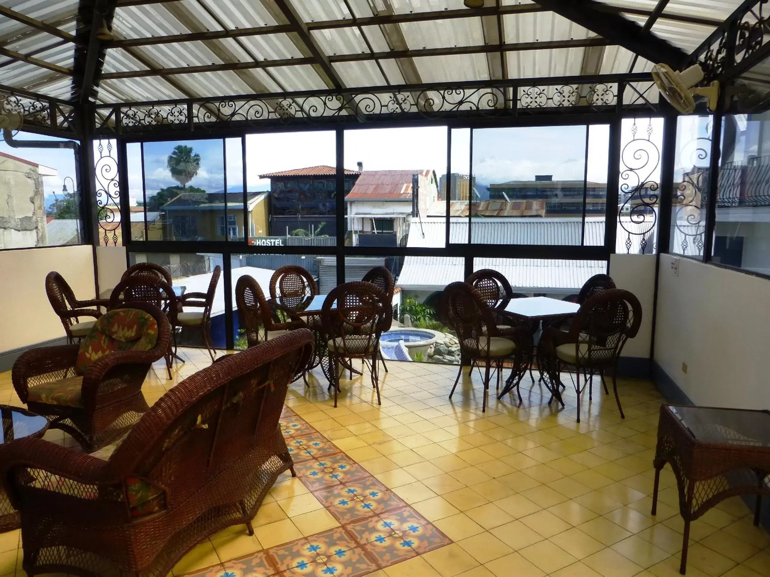 Balcony/Terrace, Restaurant/Places to Eat in Hotel Santo Tomas / Historical Property