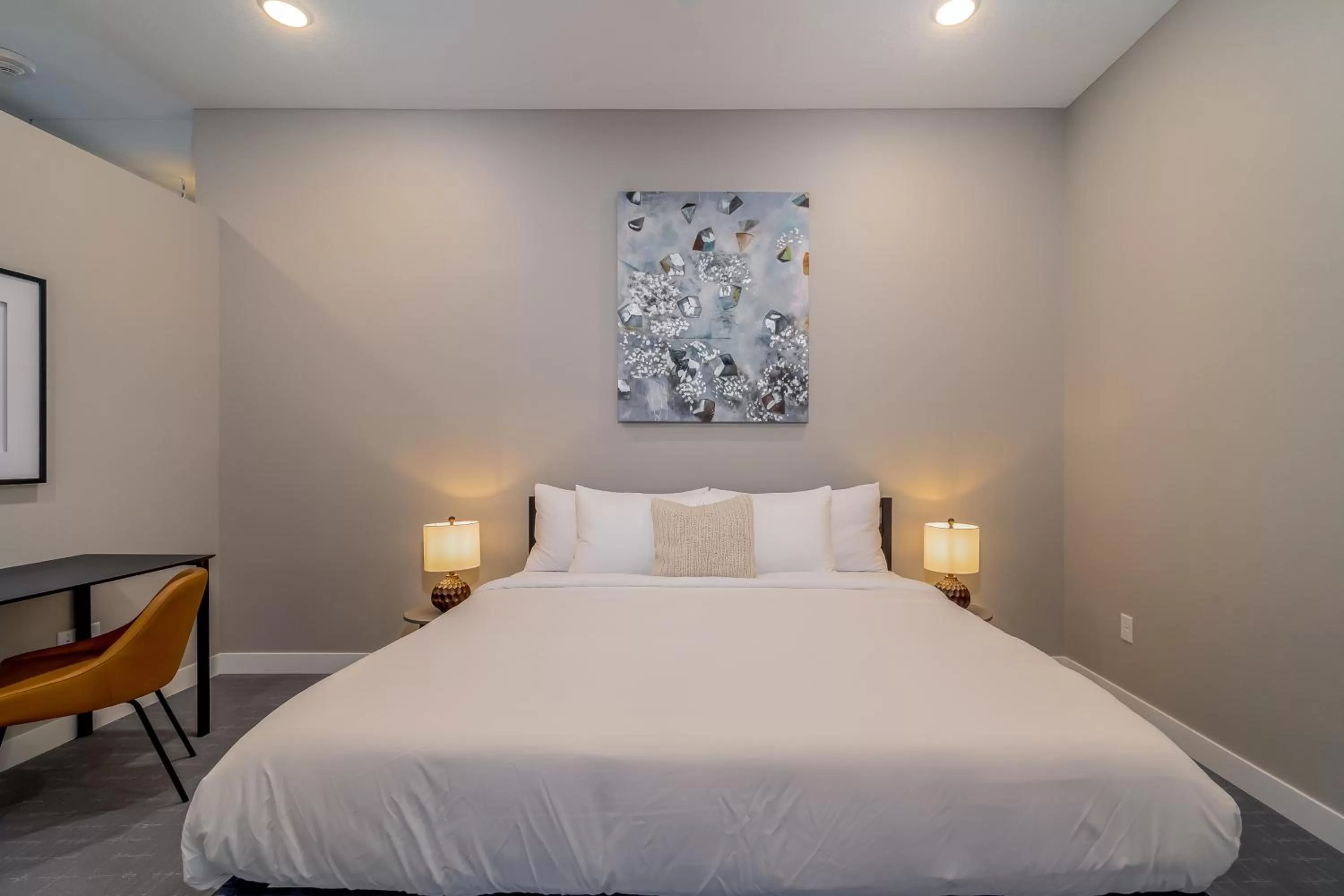 Bed in Kasa Downtown Des Moines