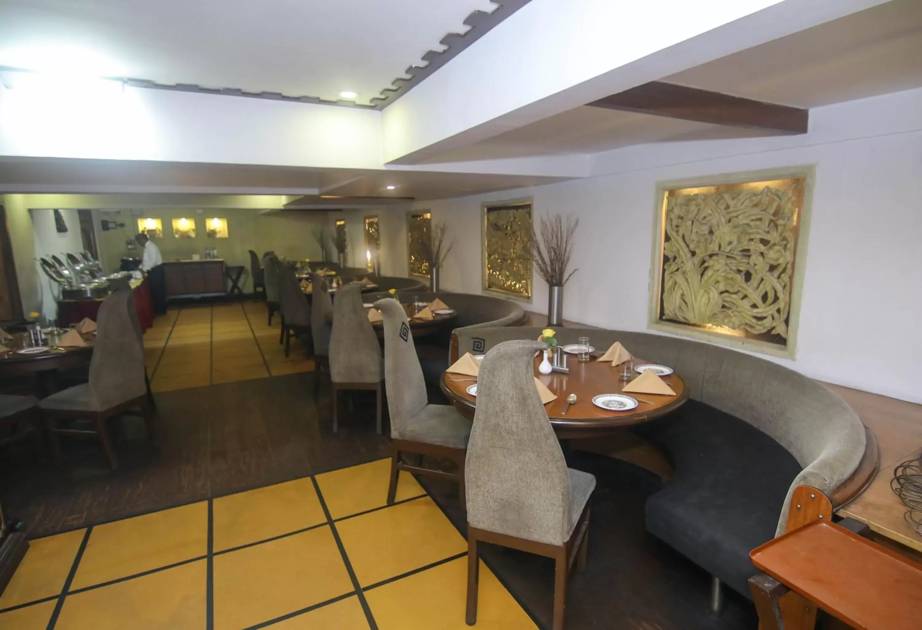 Restaurant/places to eat in Lytton Hotel Restaurant/places to eat in Lytton Hotel