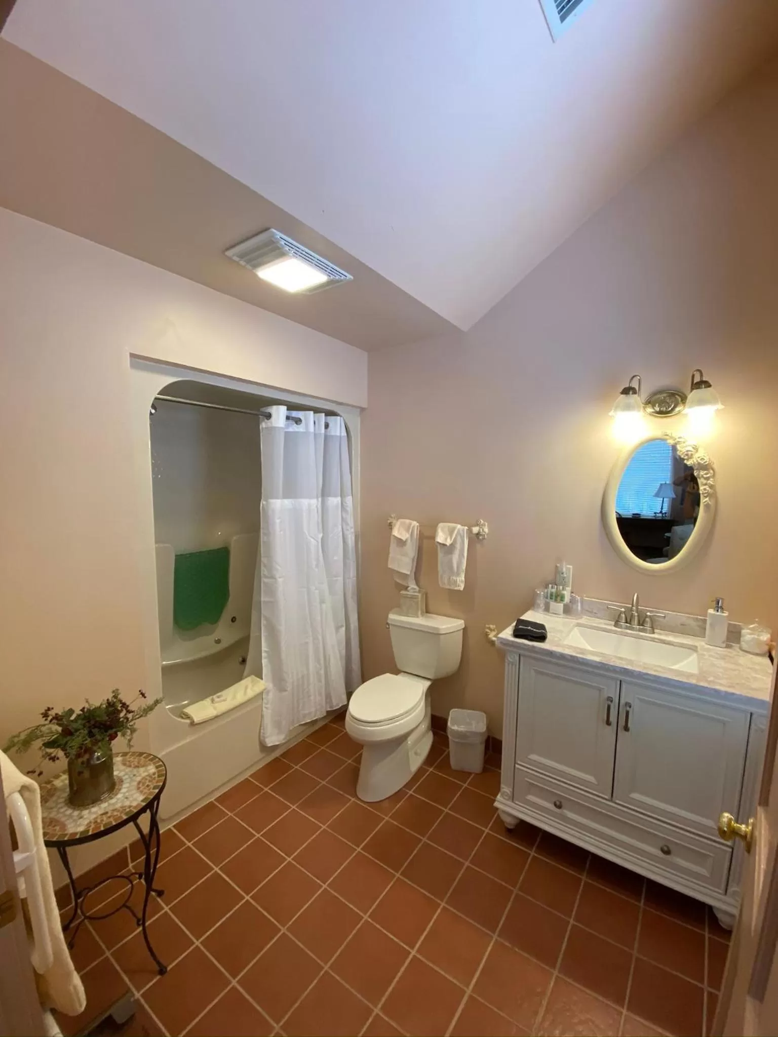 Toilet in Chambery Inn