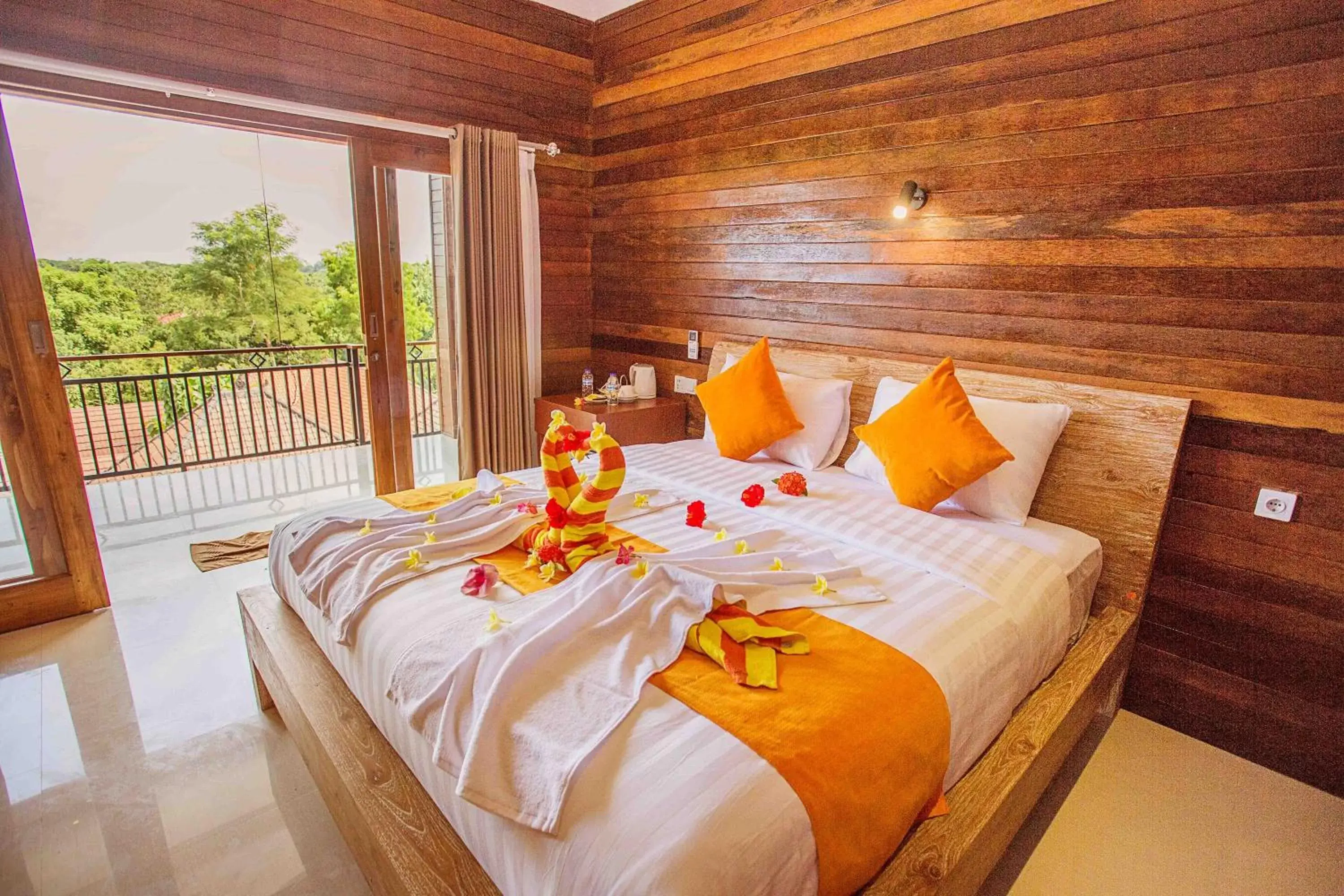 Bed in Dinatah Lembongan Villas