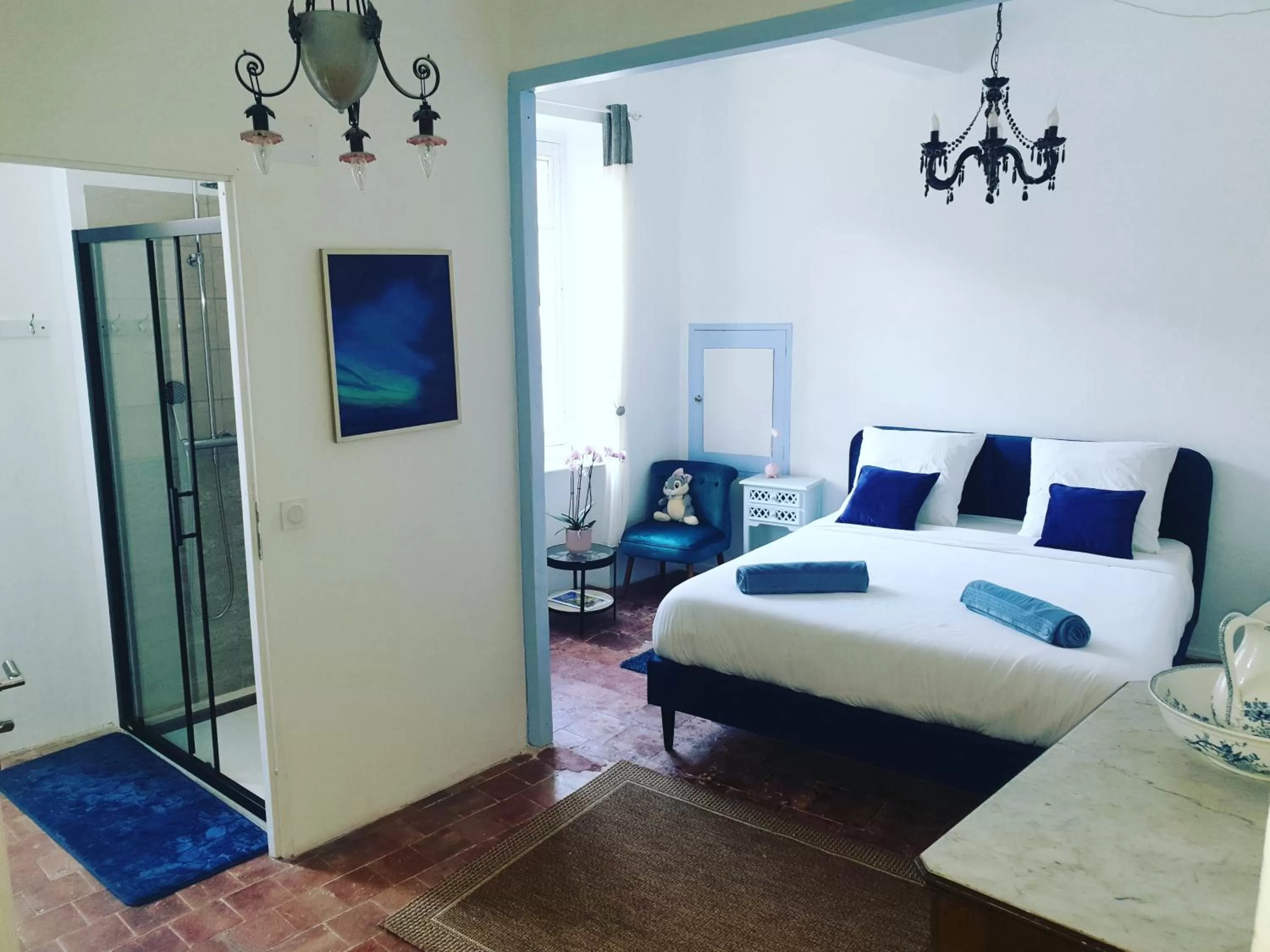 Bed in Les 2 Drôles d'Oiseaux