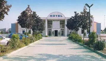 Facade/entrance, Property Building in Eurhotel