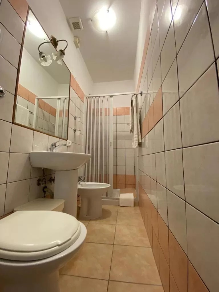 Bathroom in Hotel Il Papavero