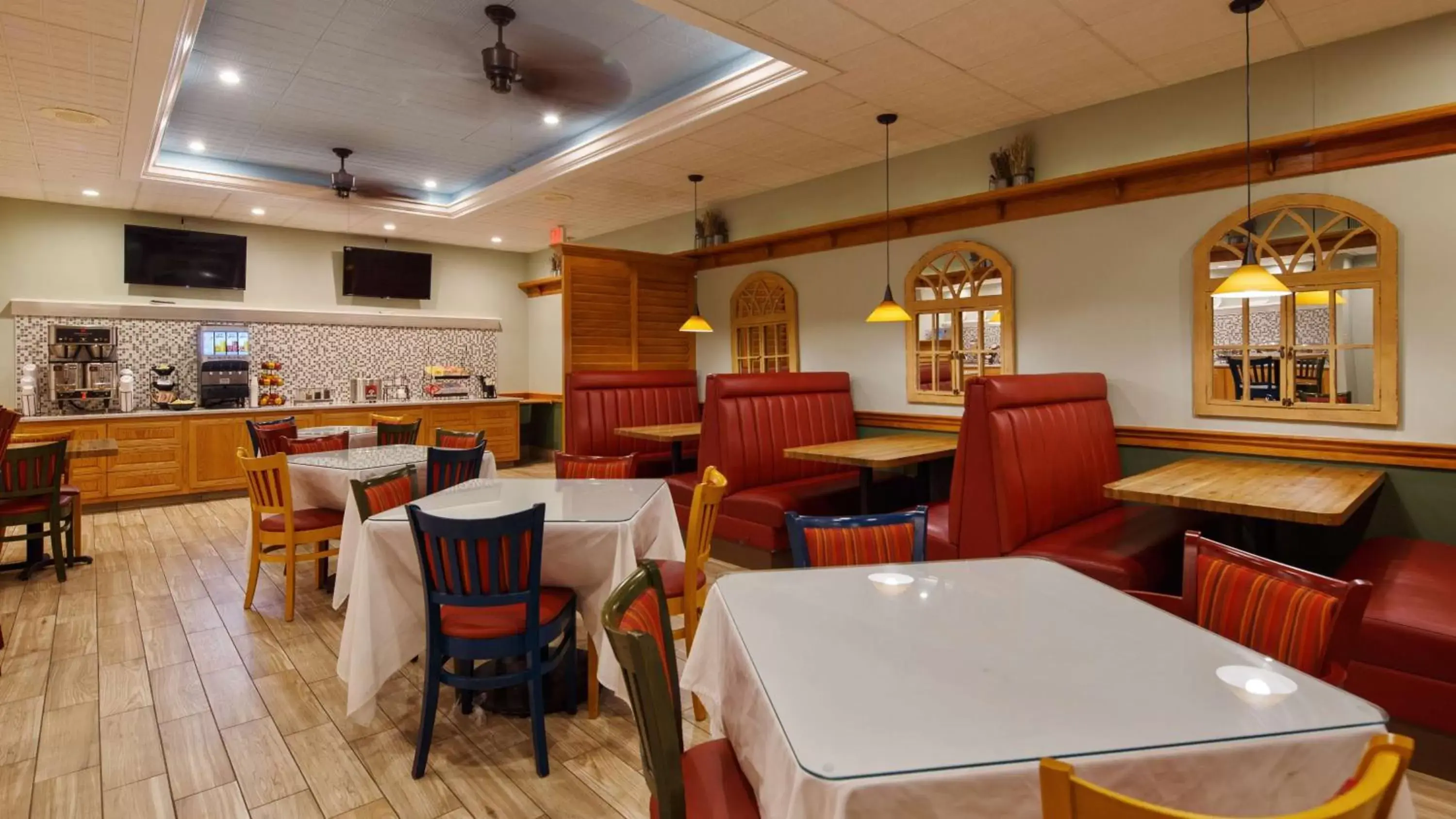 Breakfast, Restaurant/Places to Eat in Best Western Plus Waterbury - Stowe