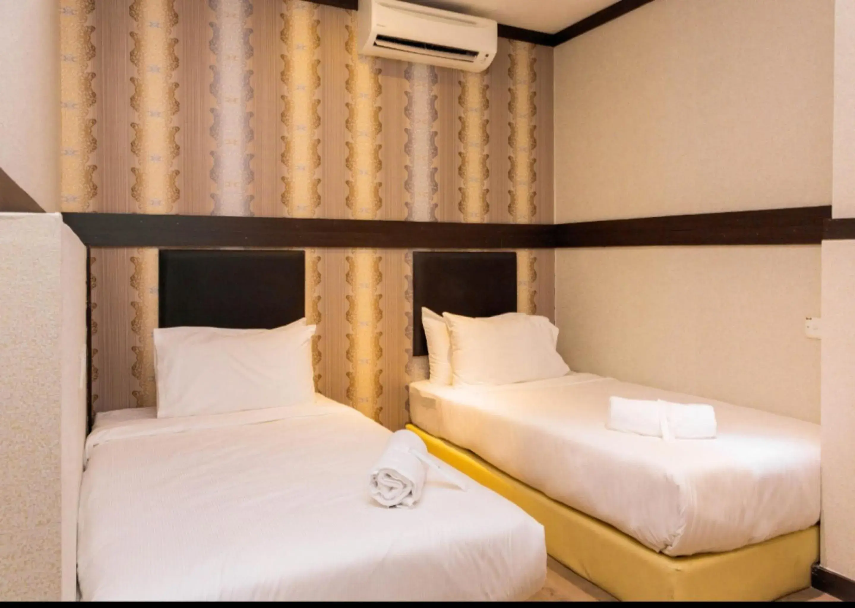 Bedroom, Bed in Vivids Hotel