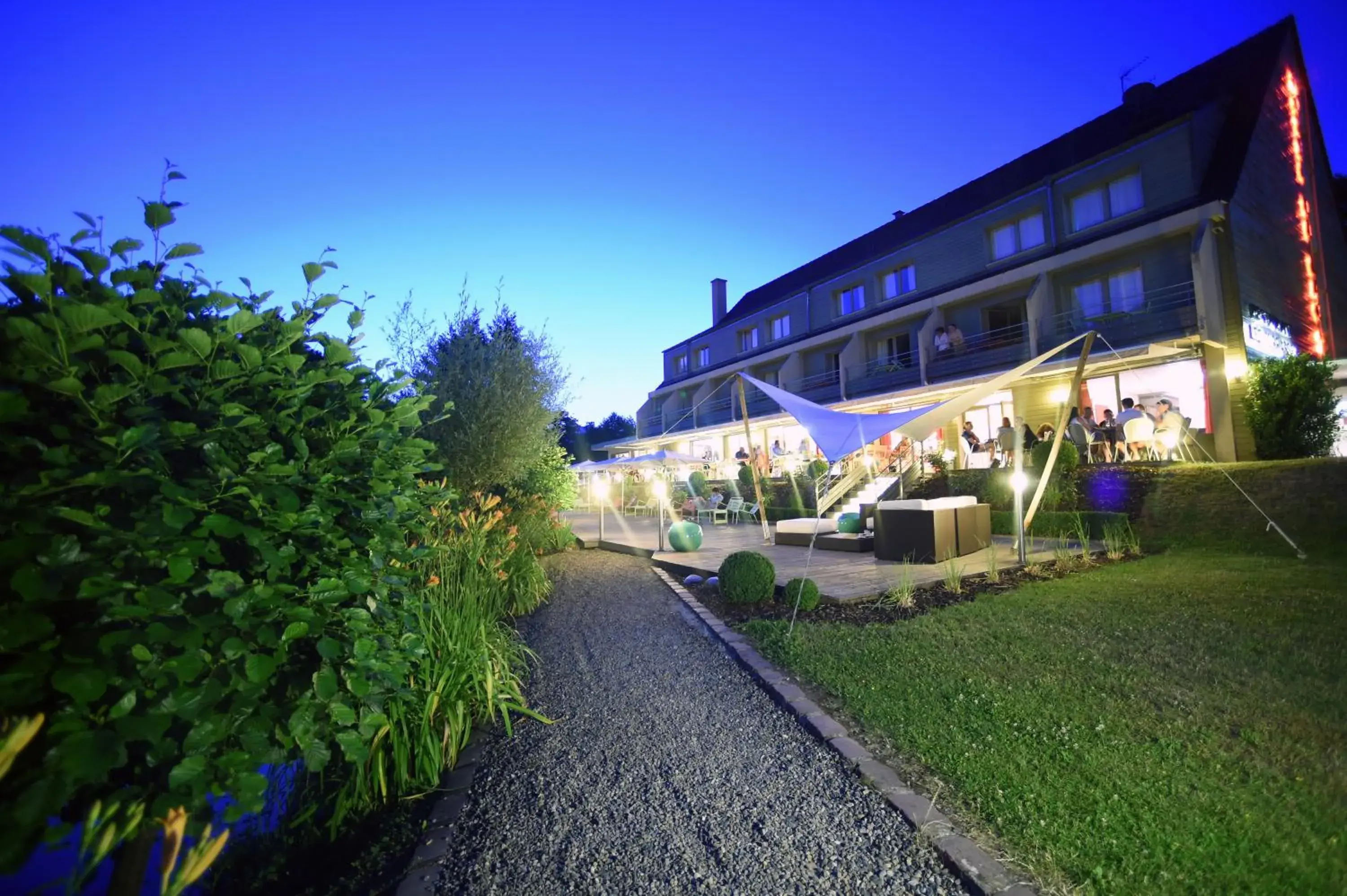 Garden, Property Building in Hotel Du Lac