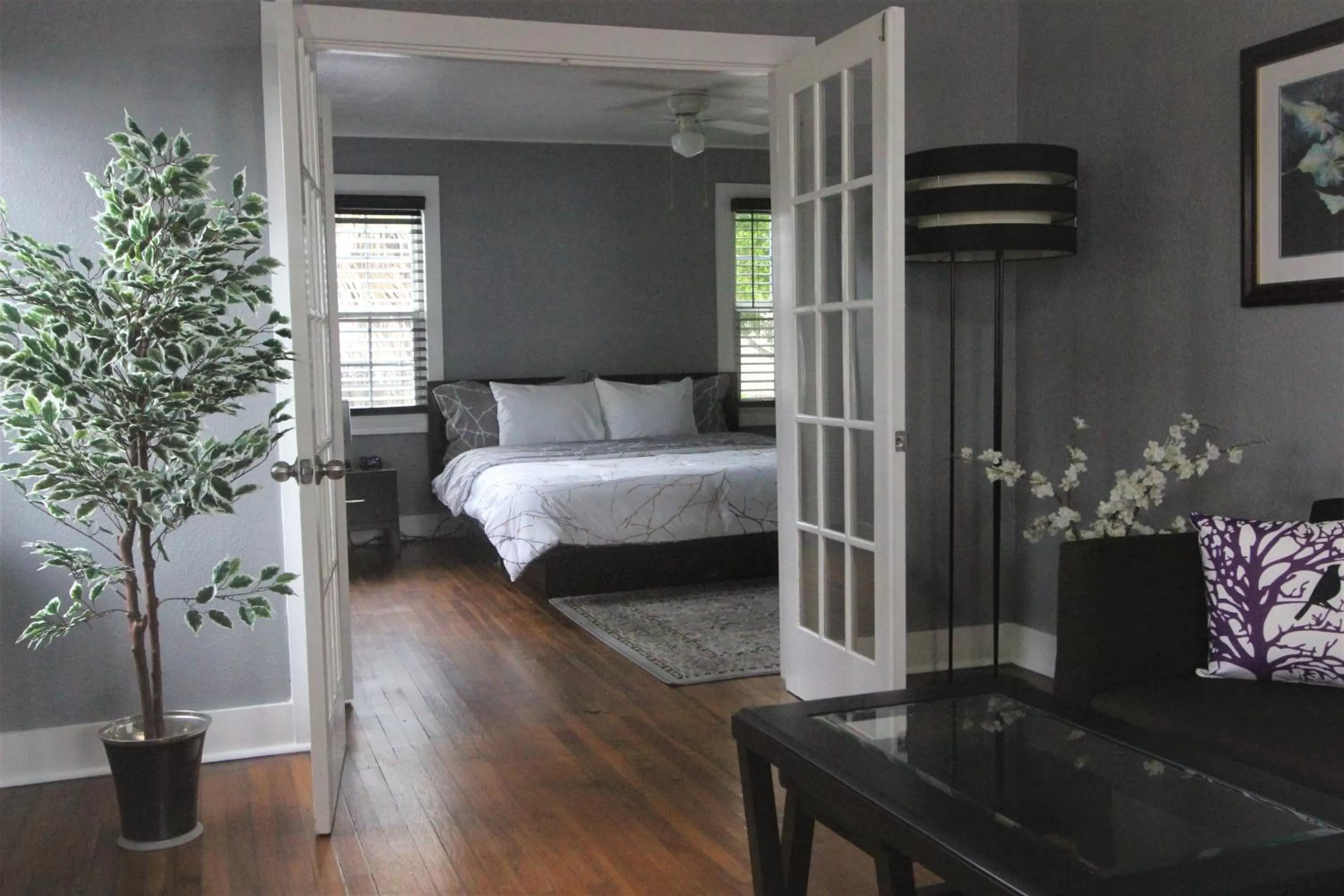 Bedroom, Bed in The George Manor