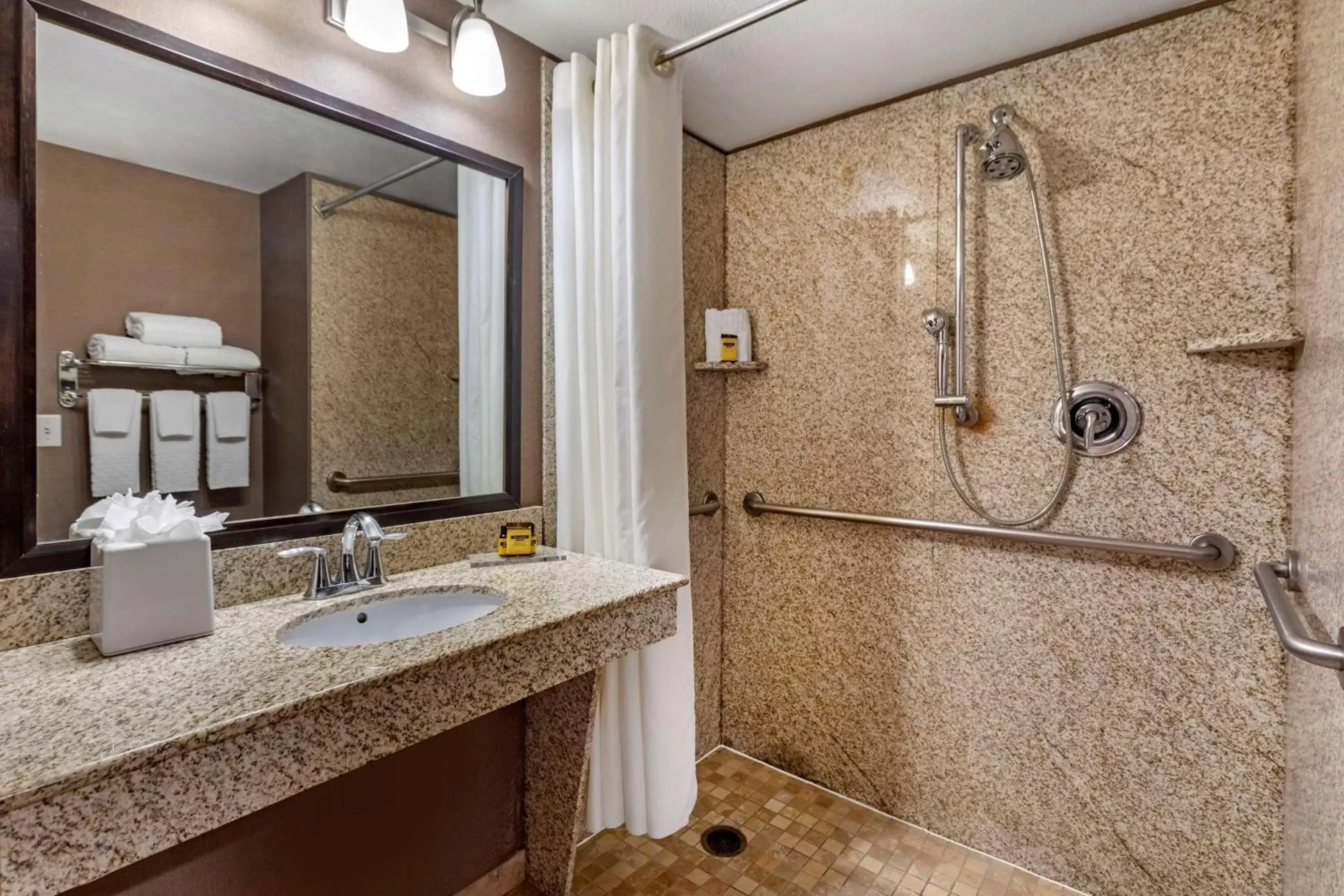 Bathroom in Best Western Plus Las Vegas South Henderson