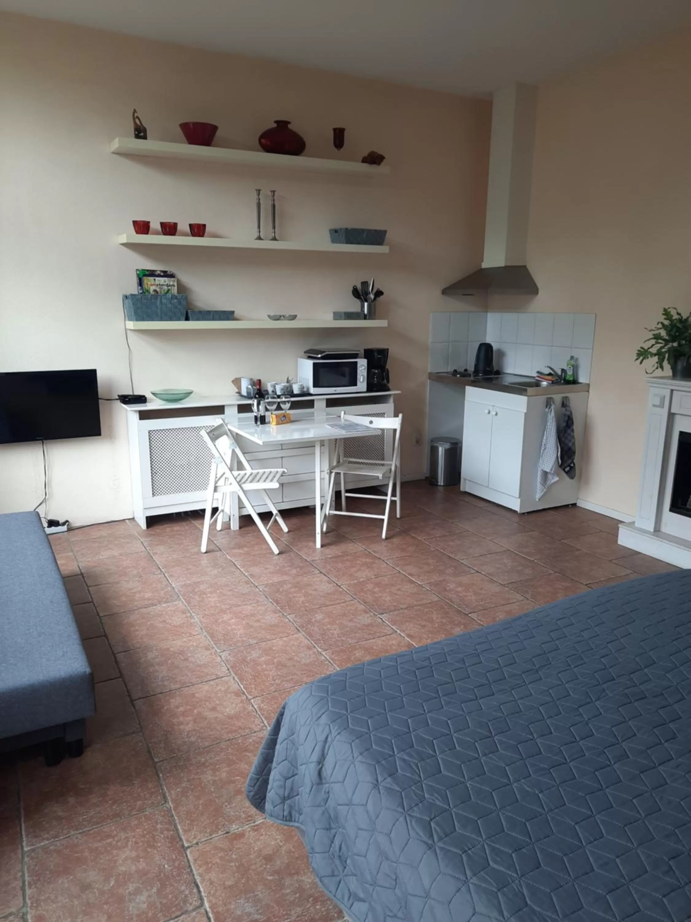 TV/Entertainment Center in Quarenta Studio