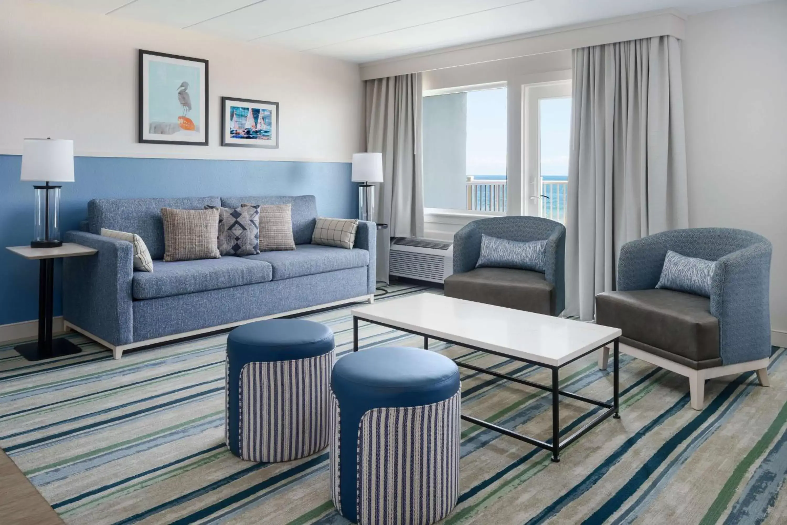 Living room, Seating Area in Hilton Garden Inn Ocean City Oceanfront