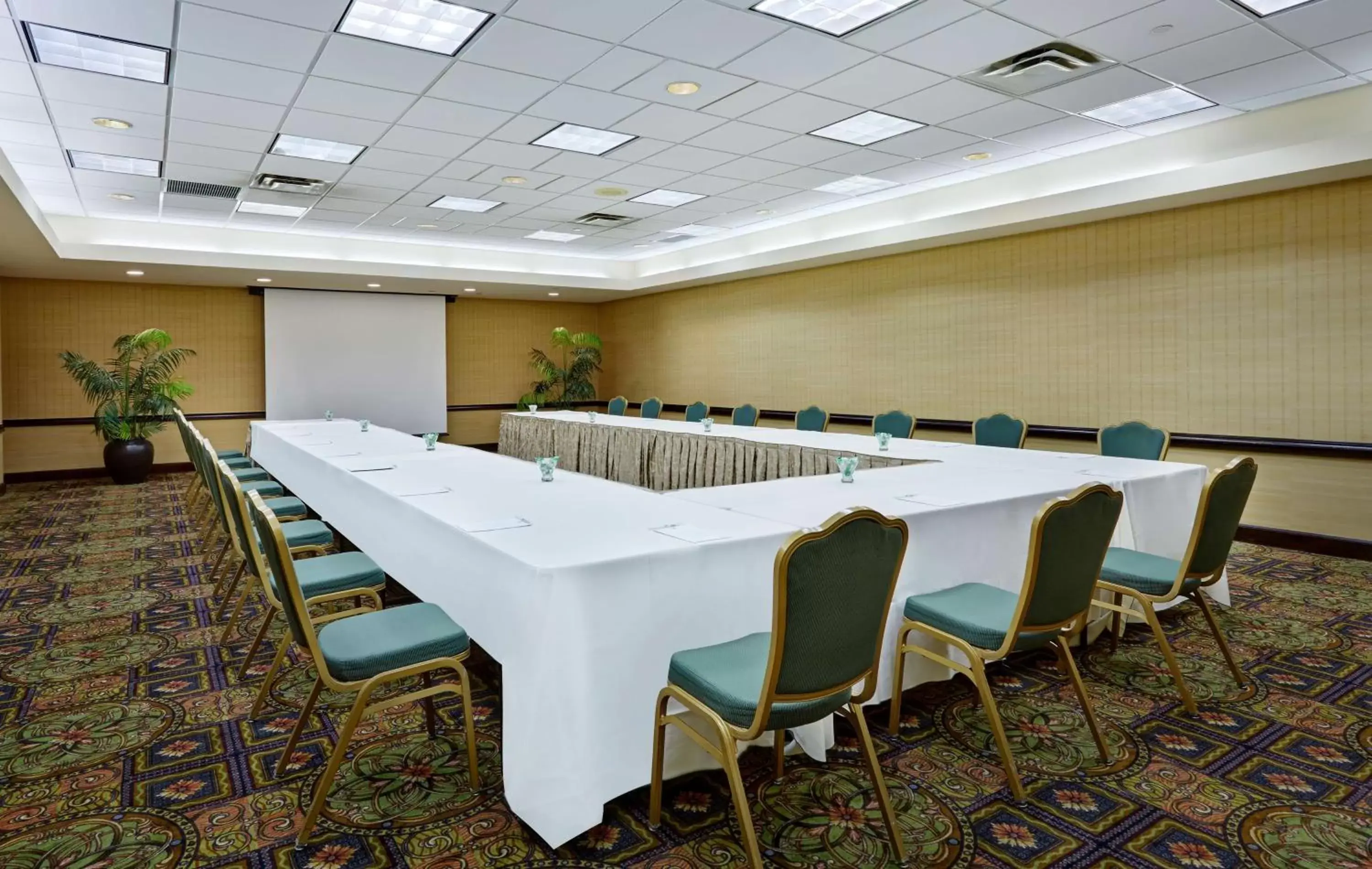 Meeting/conference room in Embassy Suites Parsippany