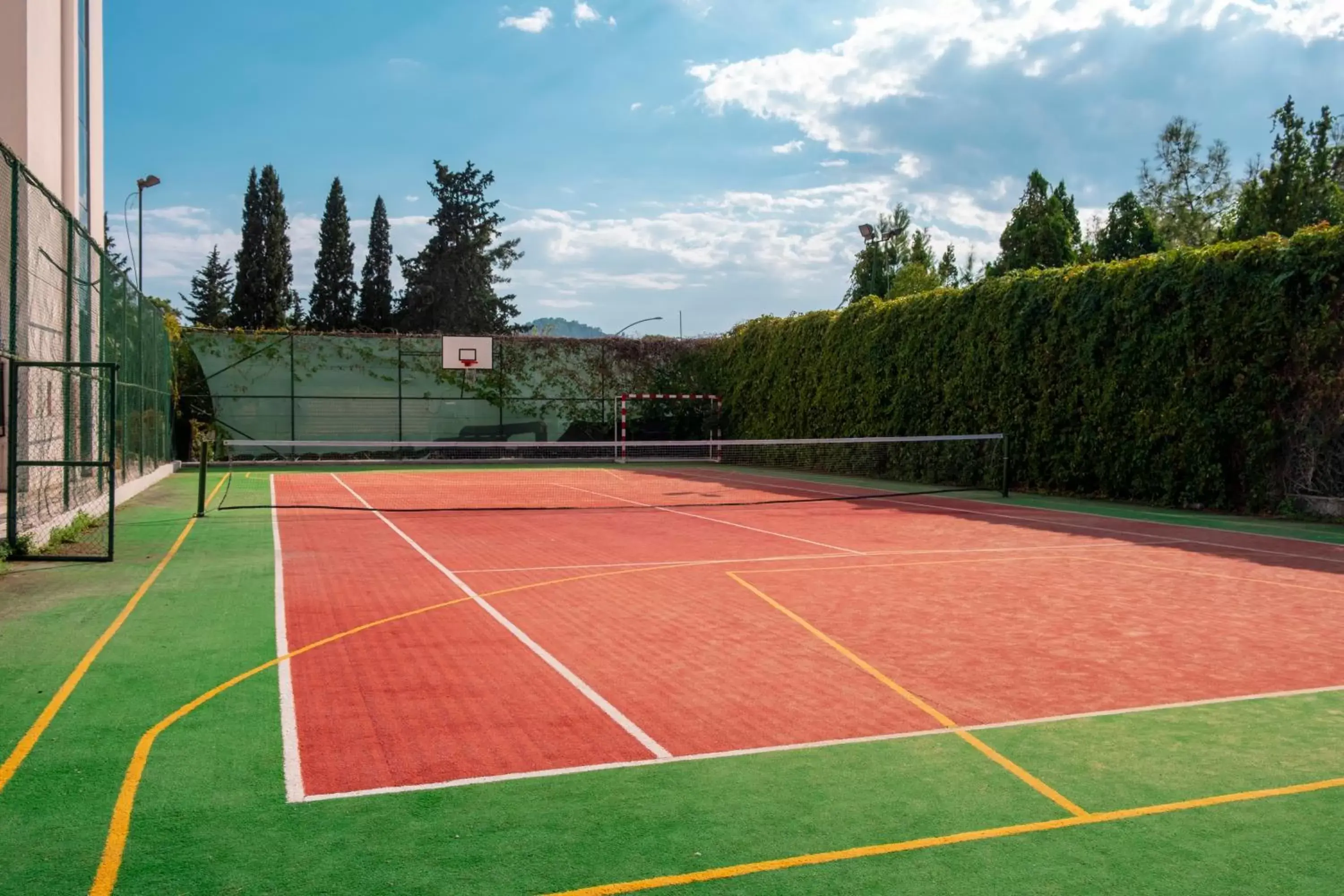 Tennis court, Tennis/Squash in DoubleTree By Hilton Antalya-Kemer