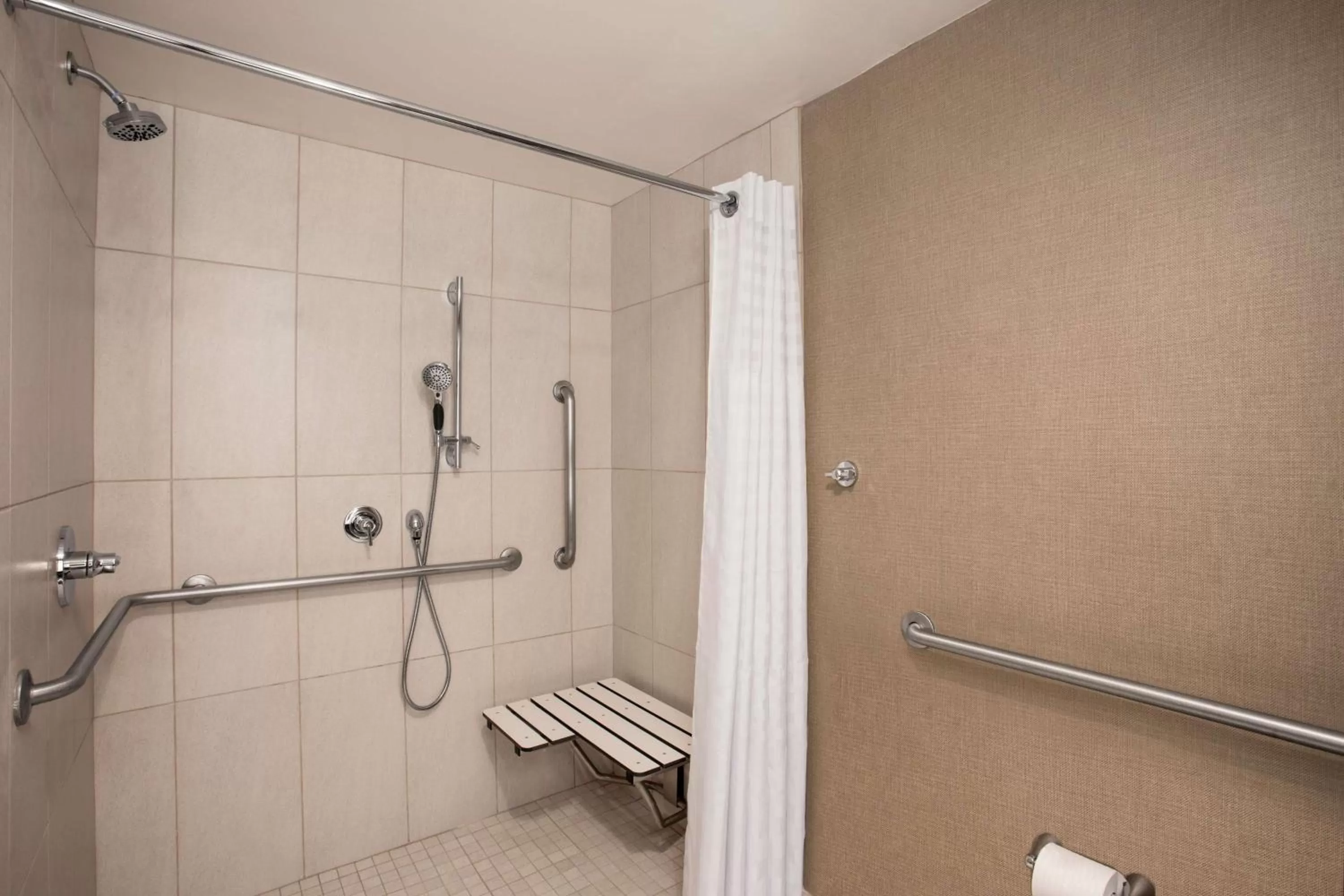 Bathroom in DoubleTree by Hilton Los Angeles Norwalk