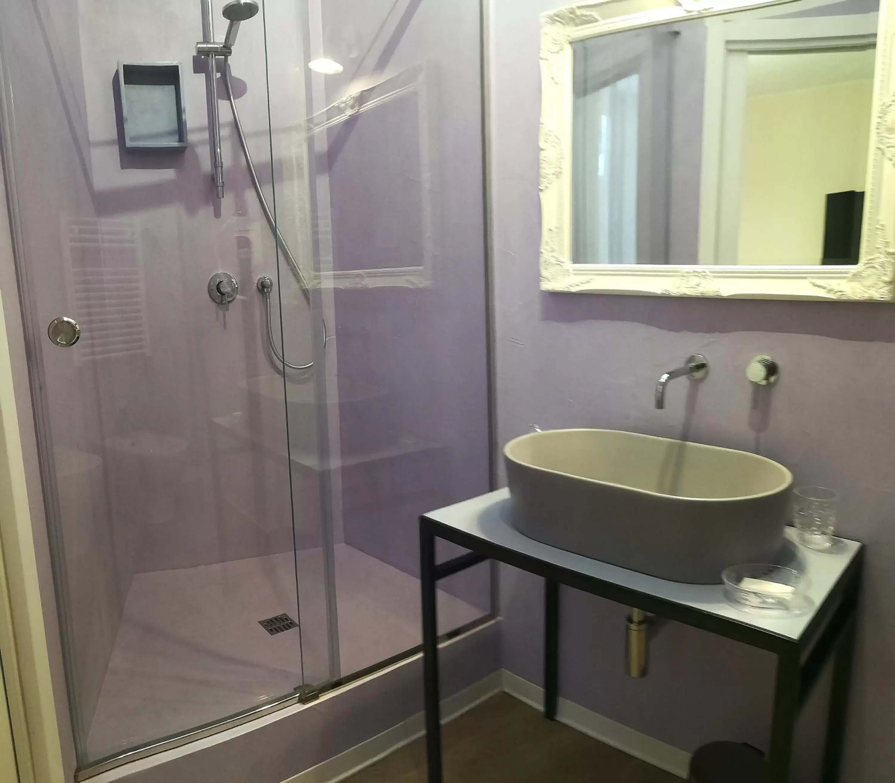 Shower, Bathroom in Persiane al Cassaro