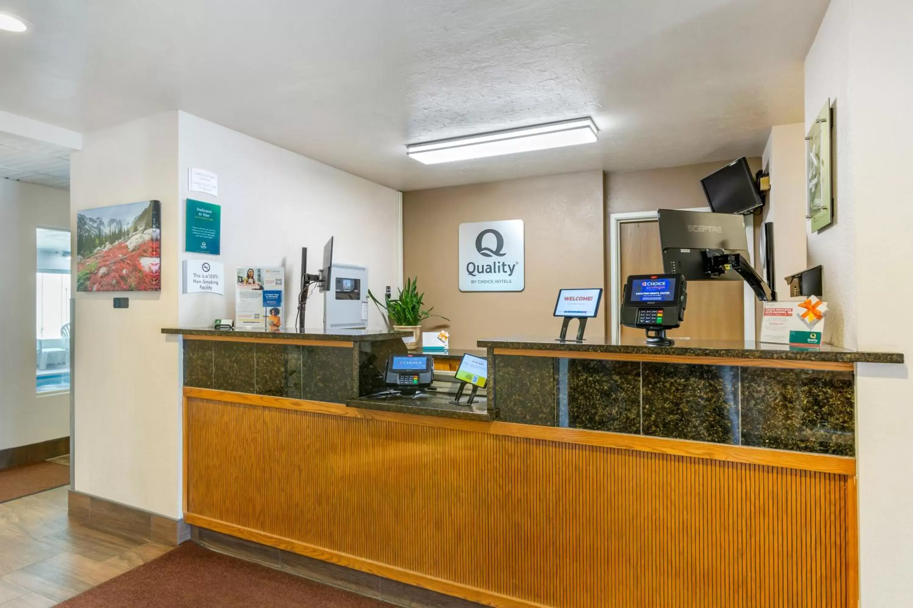 Lobby or reception, Lobby/Reception in Quality Inn Red Lodge Gateway To Yellowstone