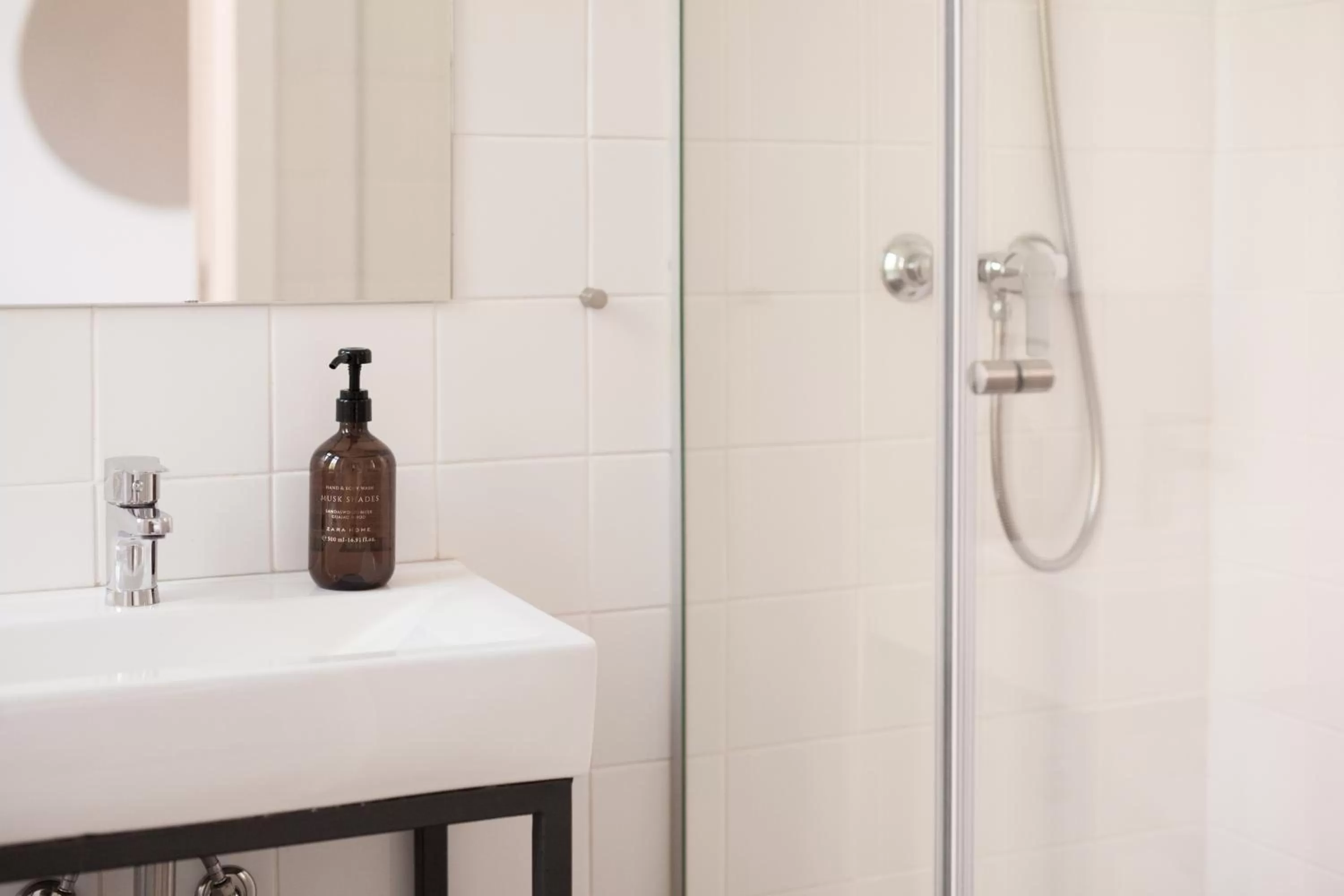 Bathroom in Alameda Suites @ Porto River