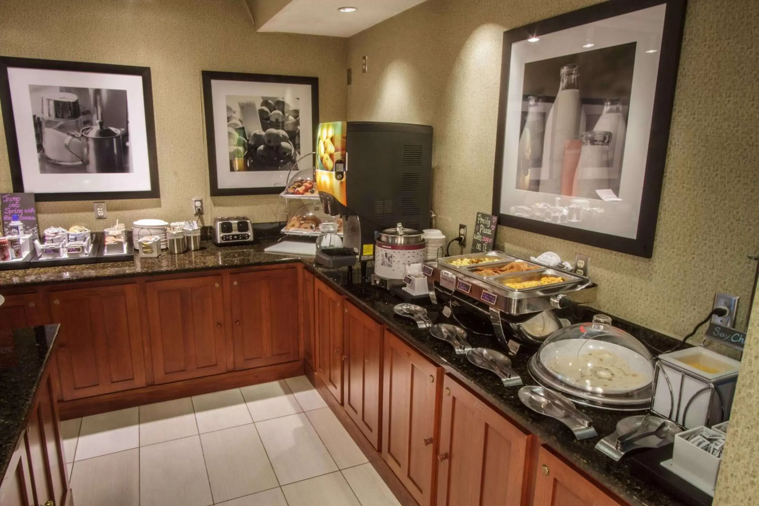 Dining area, Restaurant/Places to Eat in Hampton Inn South Haven