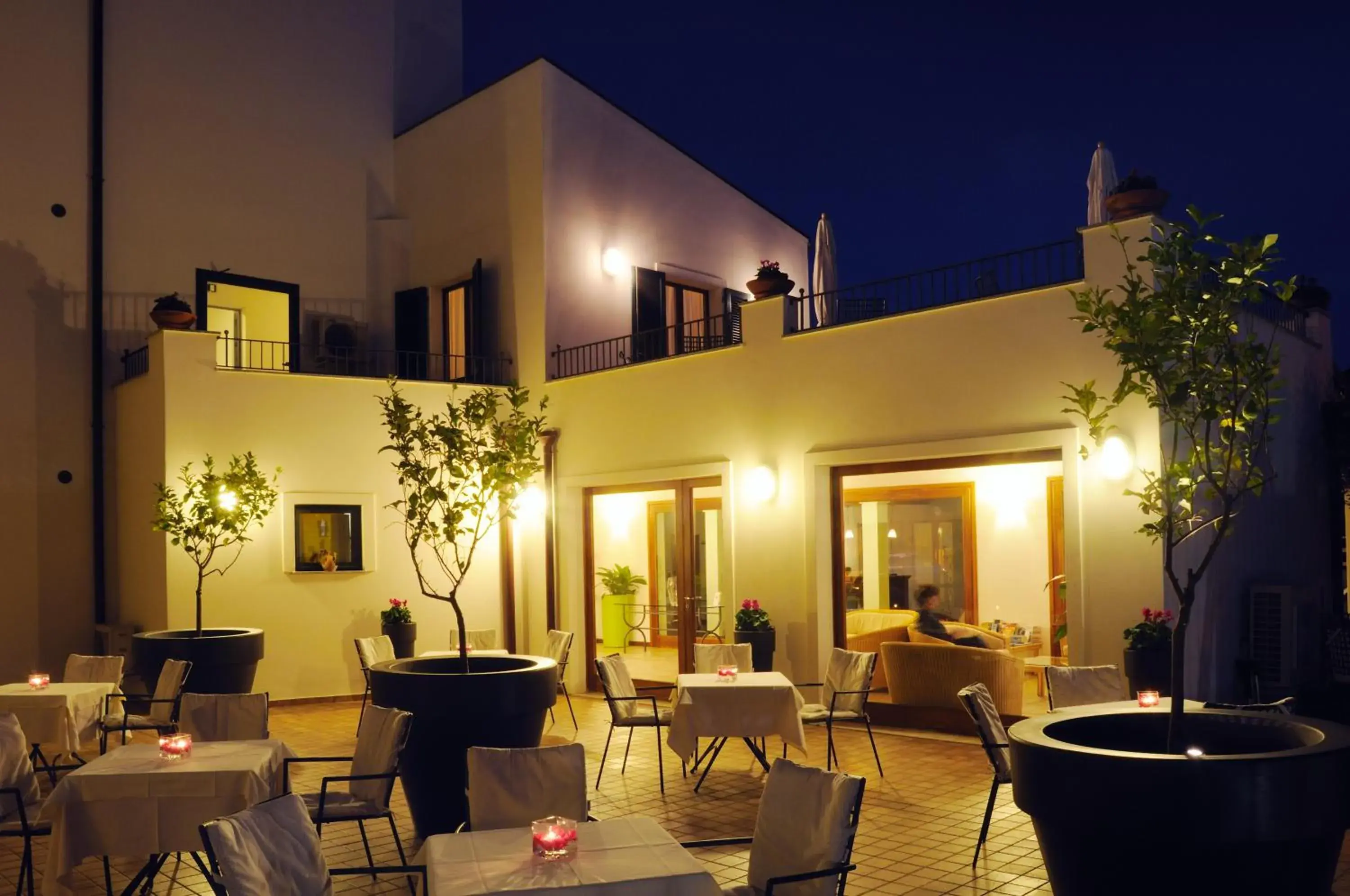 Patio, Restaurant/Places to Eat in Hotel Angedras